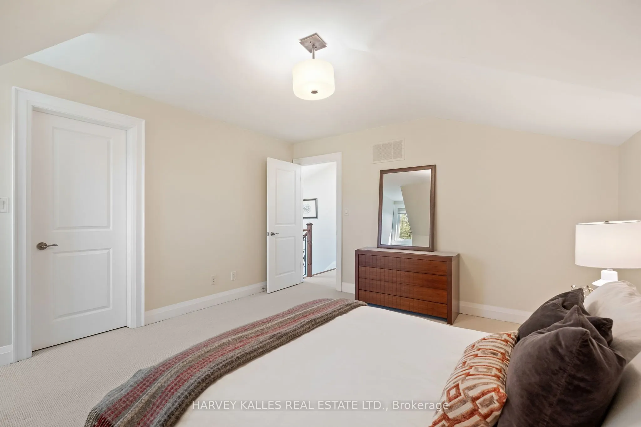 487 Spadina Road