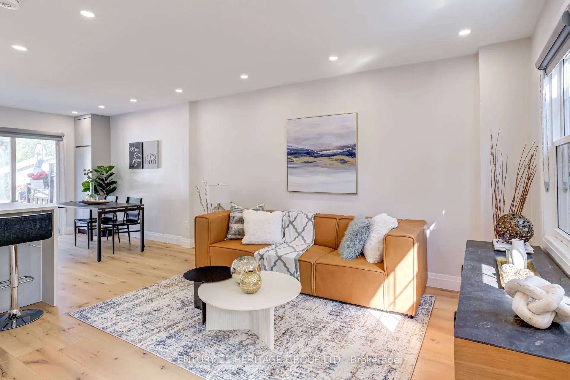 576 Broadway Avenue