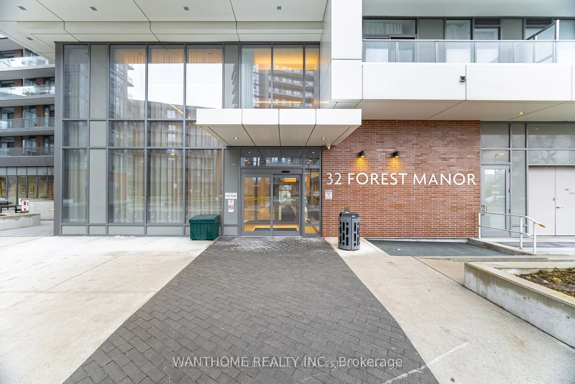32 Forest Manor Road W, #2511