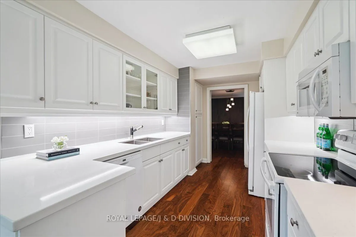 3800 Yonge Street, #319