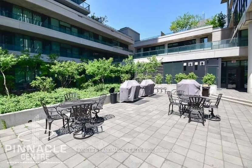 33 Bay Street, #3813