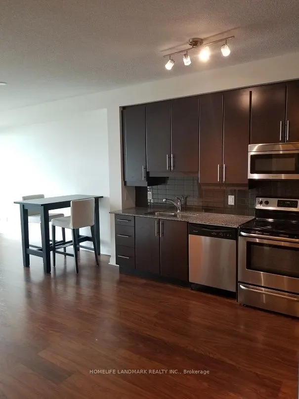 33 Bay Street, #3813