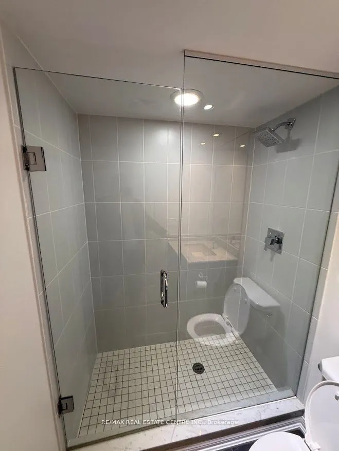 35 Bastion Street, #709