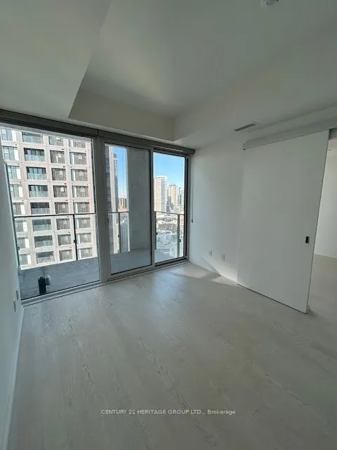 5 Soudan Avenue, #3009
