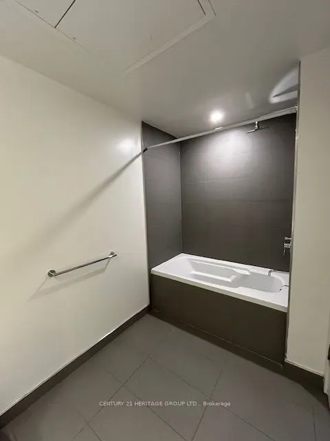 5 Soudan Avenue, #3009