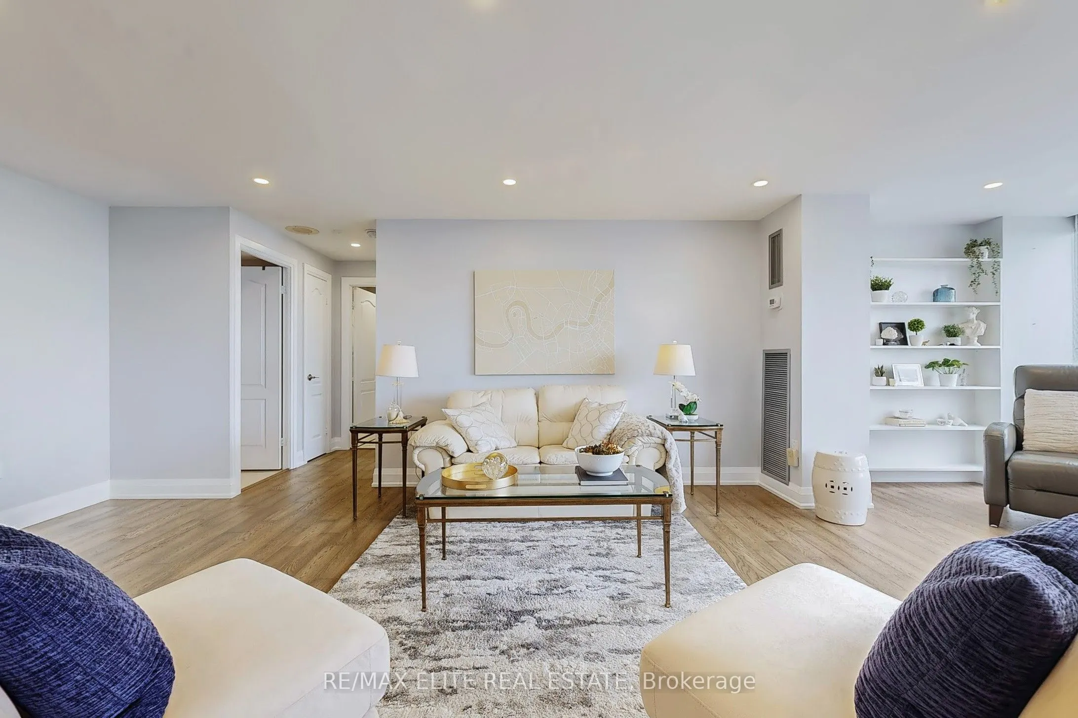 65 Skymark Drive, #1707