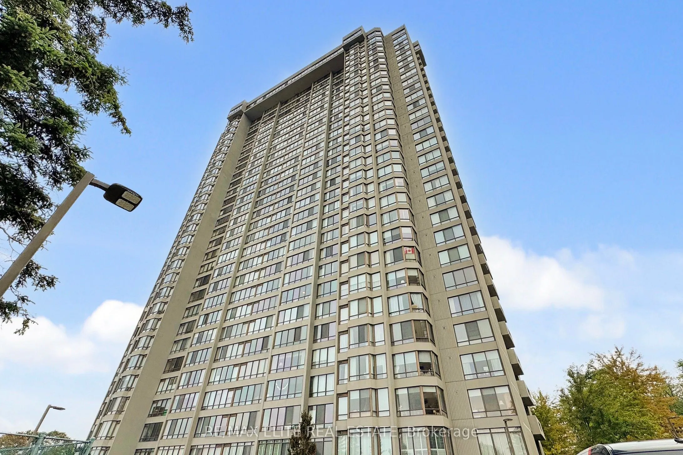 65 Skymark Drive, #1707