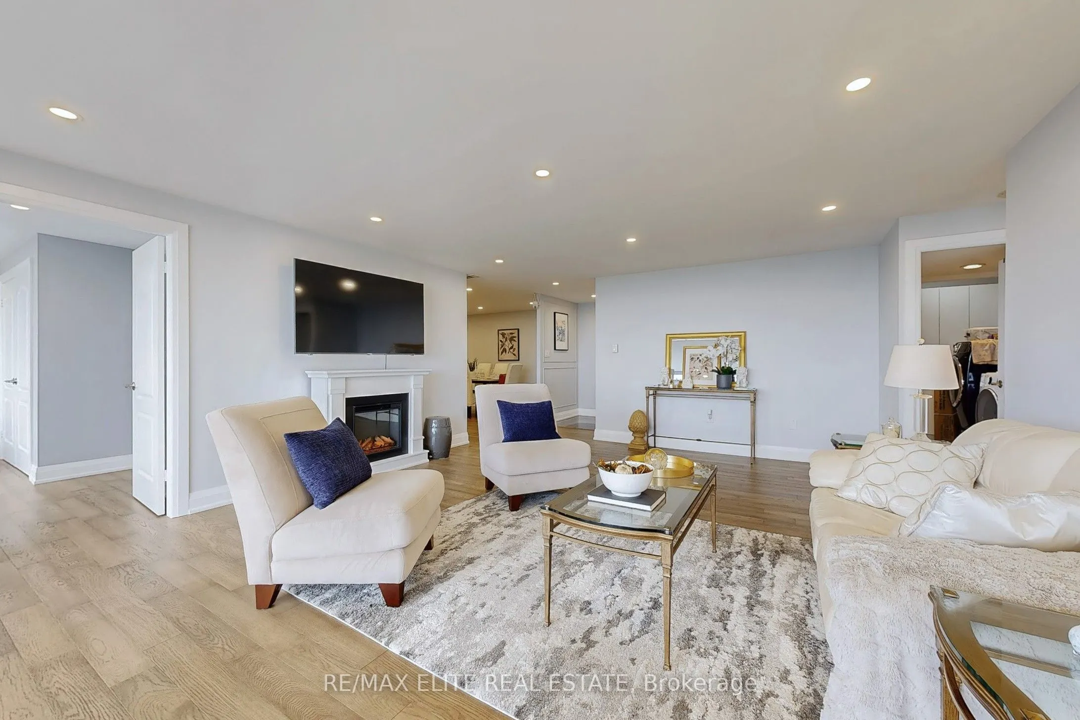 65 Skymark Drive, #1707