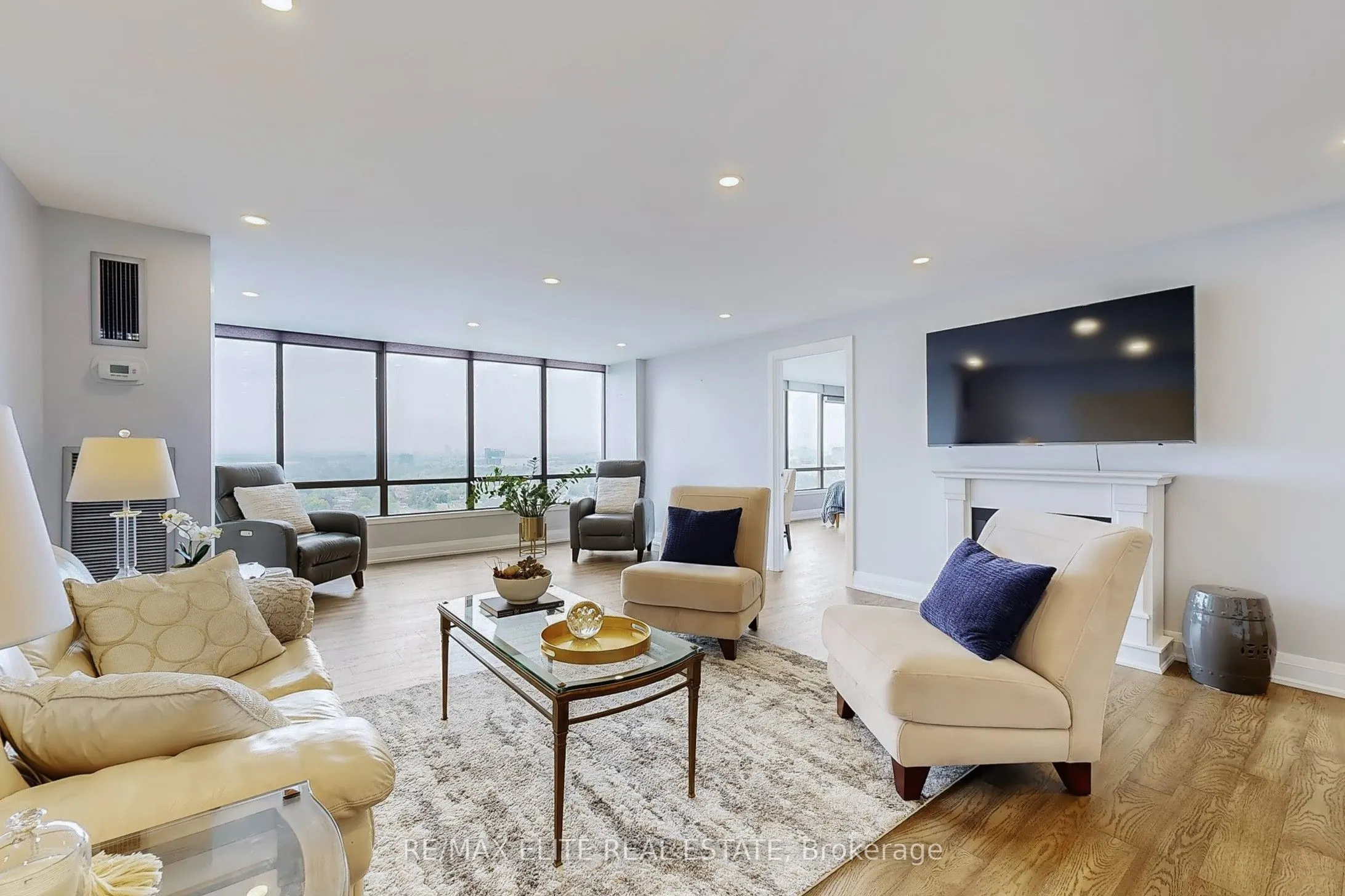 65 Skymark Drive, #1707