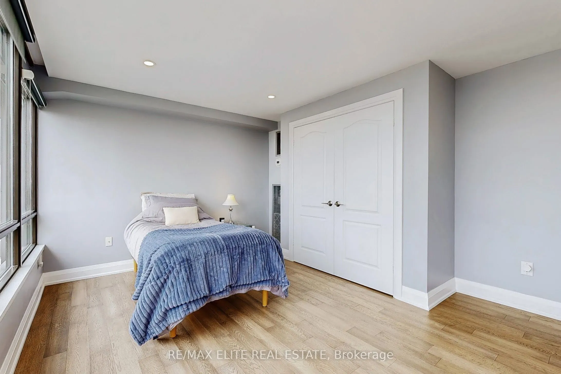 65 Skymark Drive, #1707