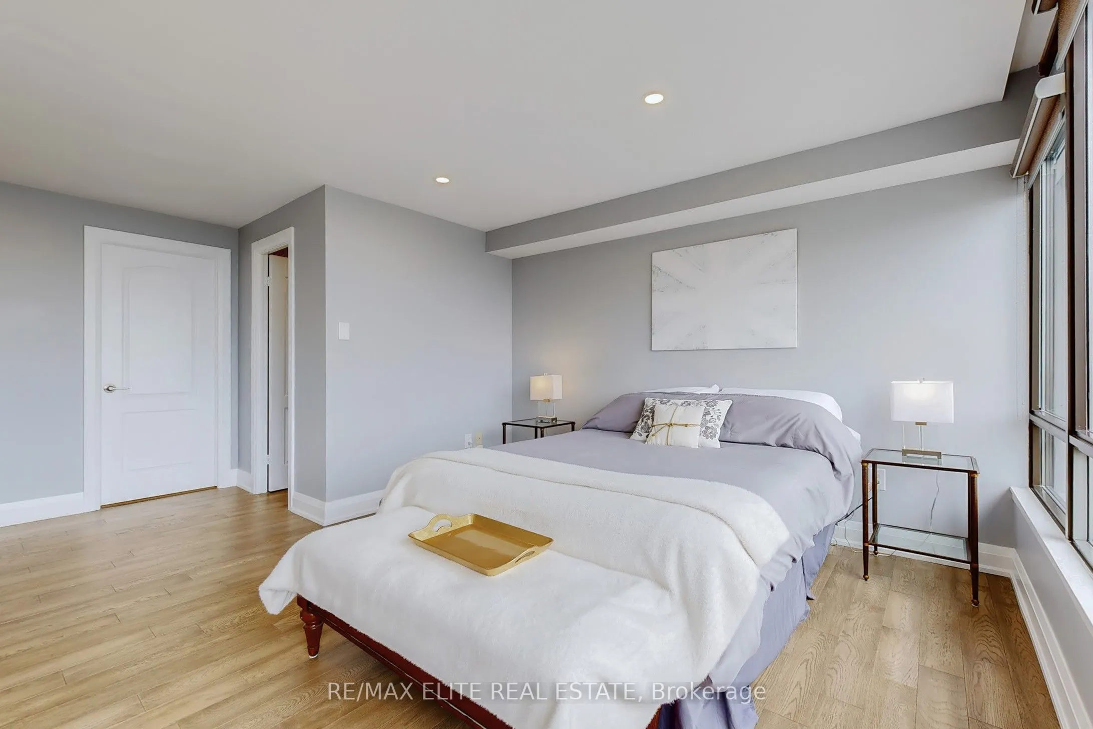 65 Skymark Drive, #1707