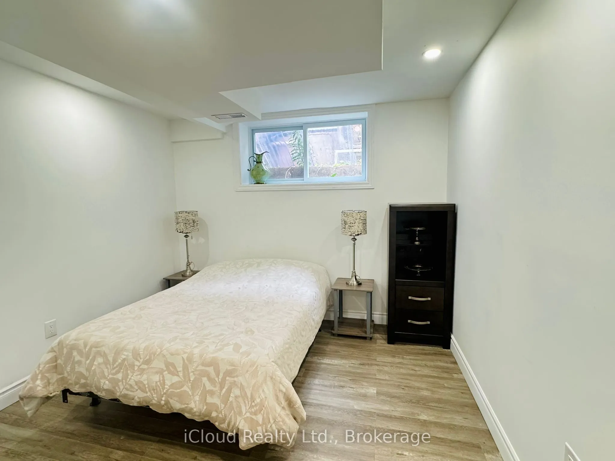 33 Gemini Road, #(Basement)