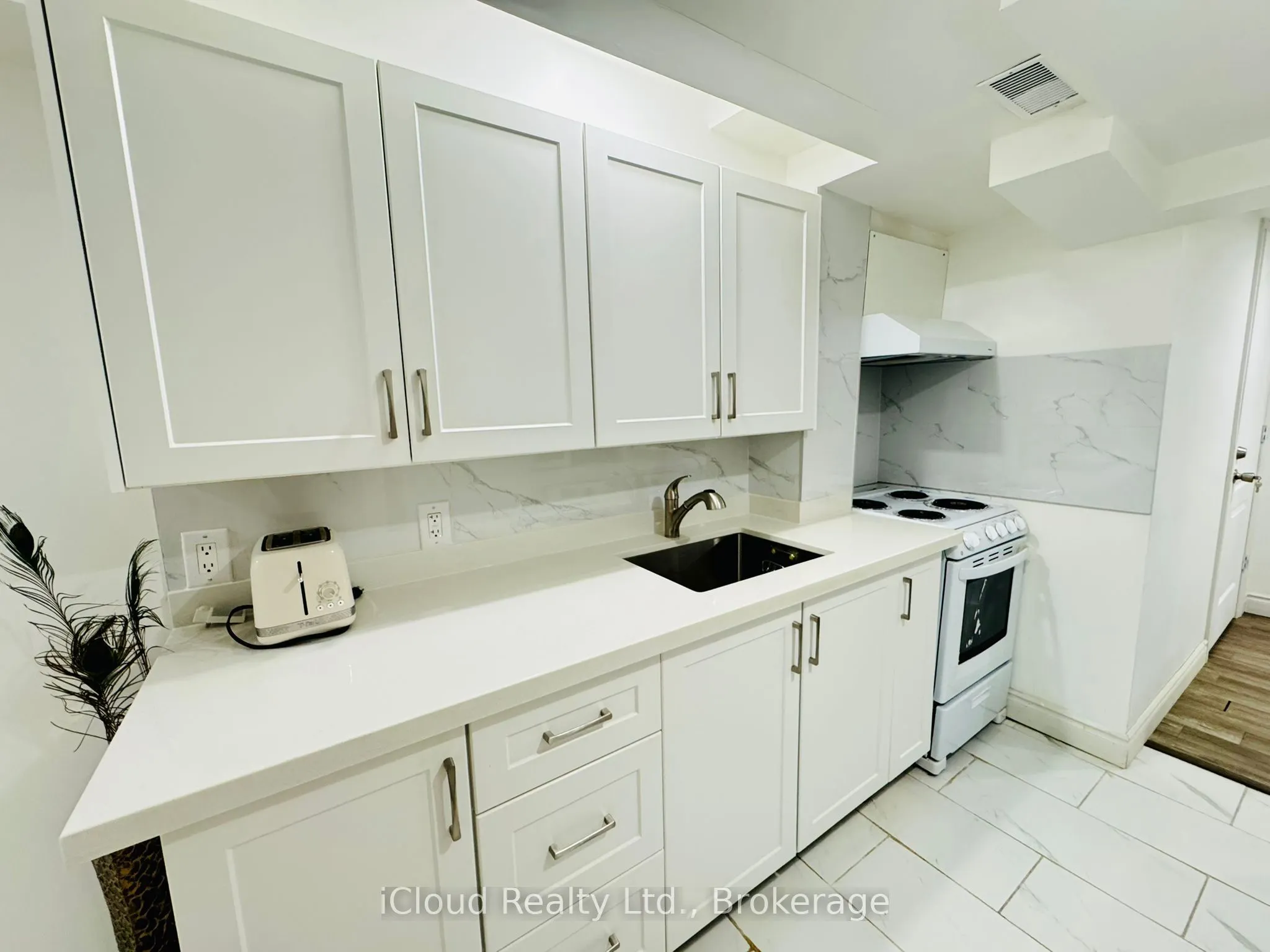 33 Gemini Road, #(Basement)