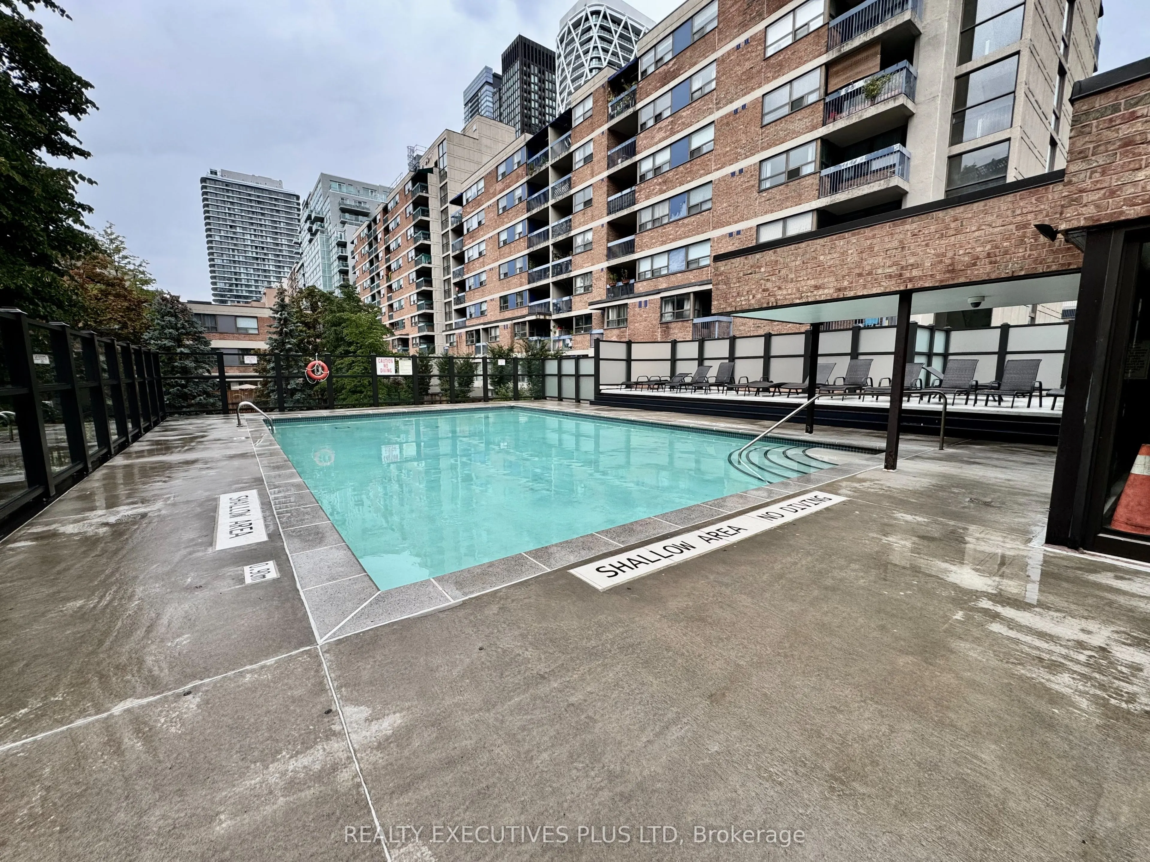 120 St. Patrick Street N, #1210