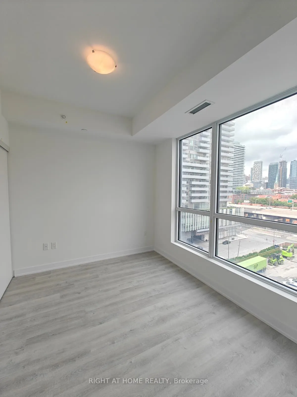 15 Richardson Street, #803