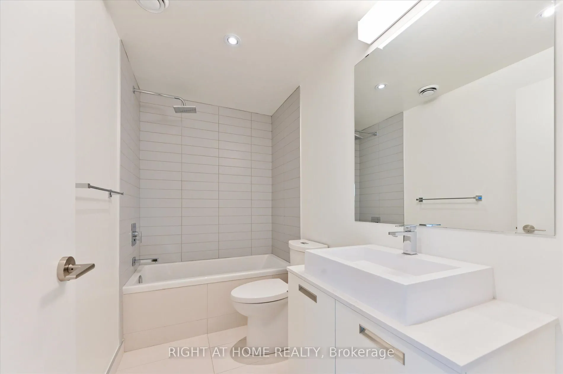 2A Church Street, #2205