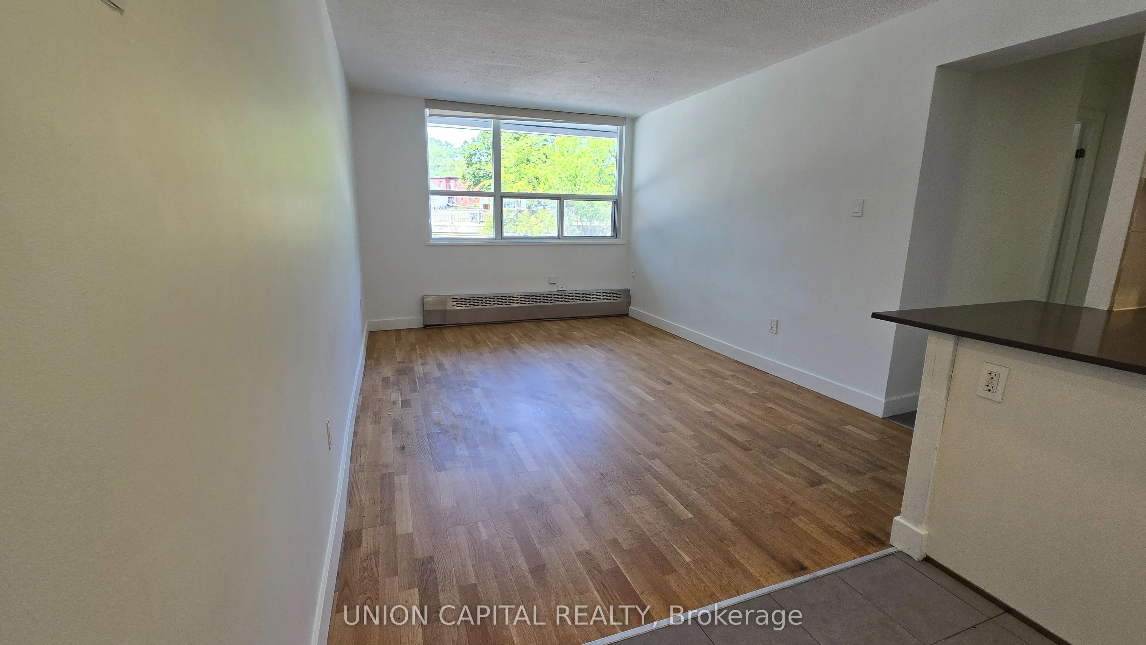 230 Oak Street, #110