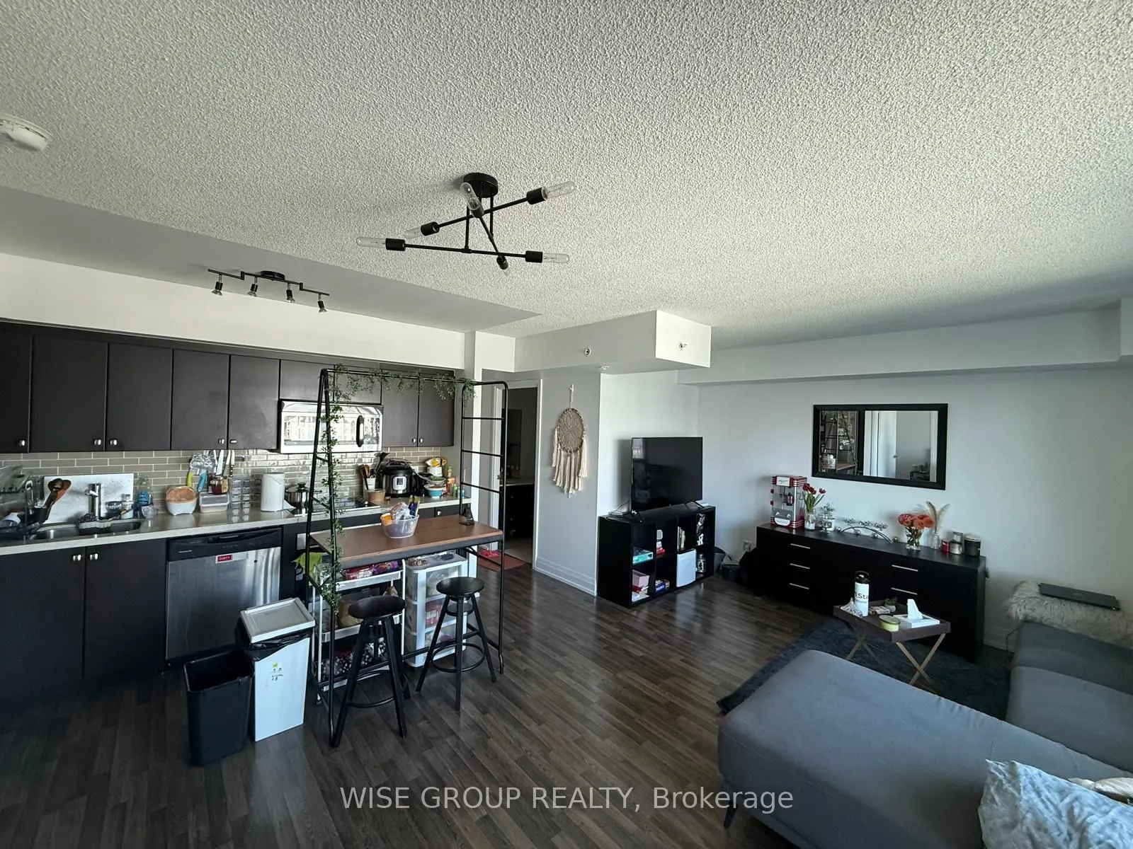 565 Wilson Avenue, #1210
