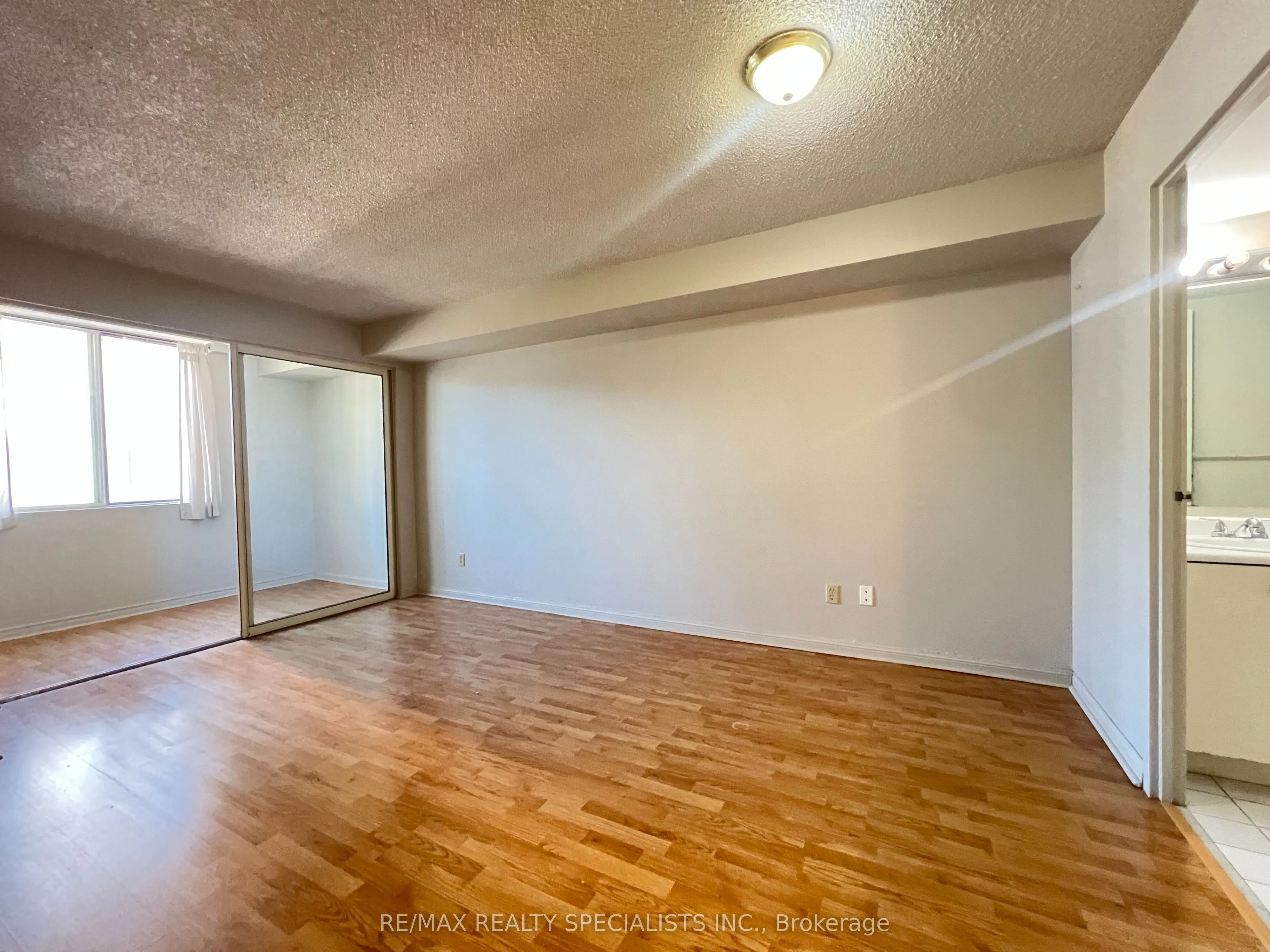 25 Grenville Street, #1209