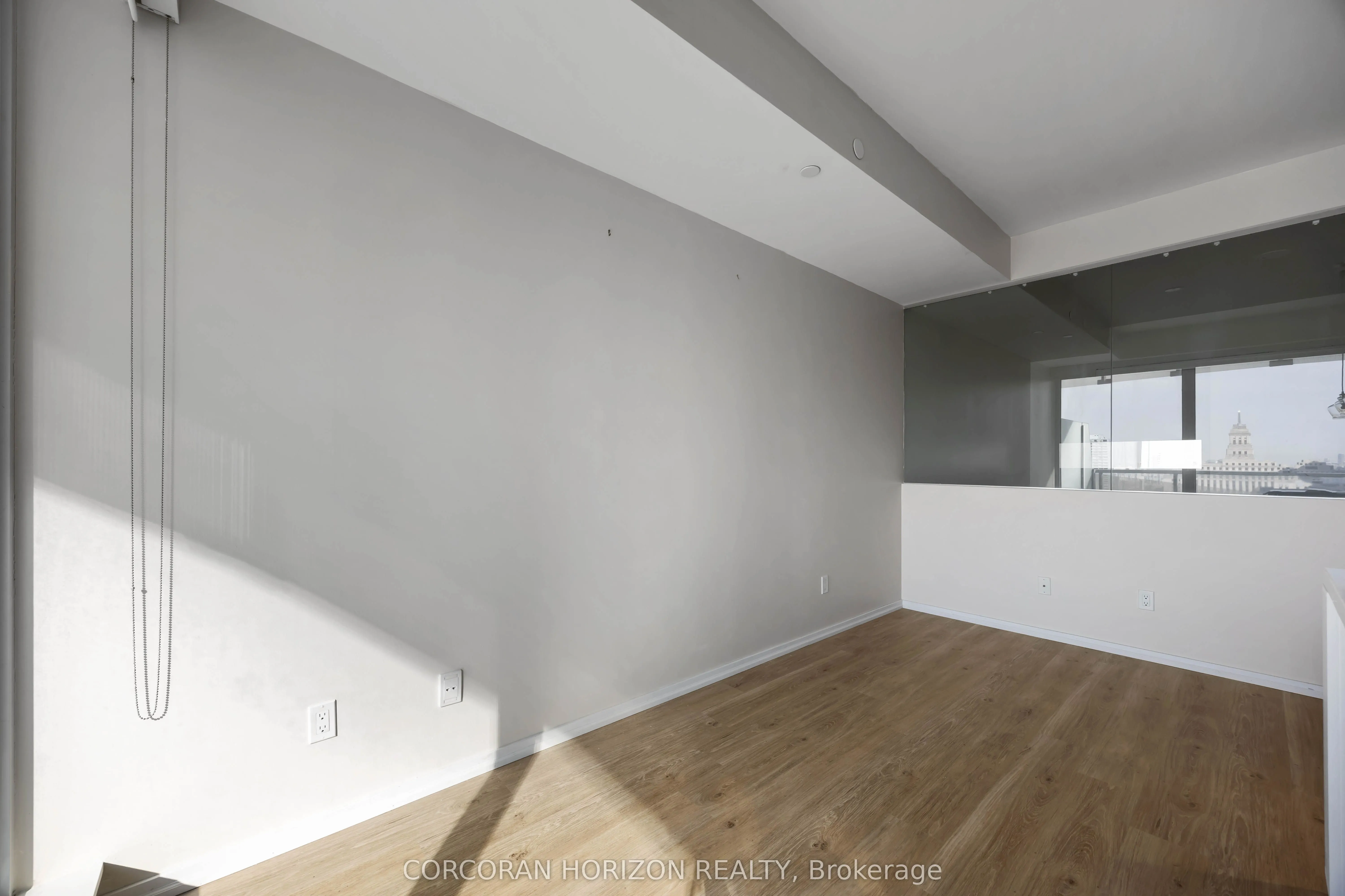 197 Yonge Street, #1411