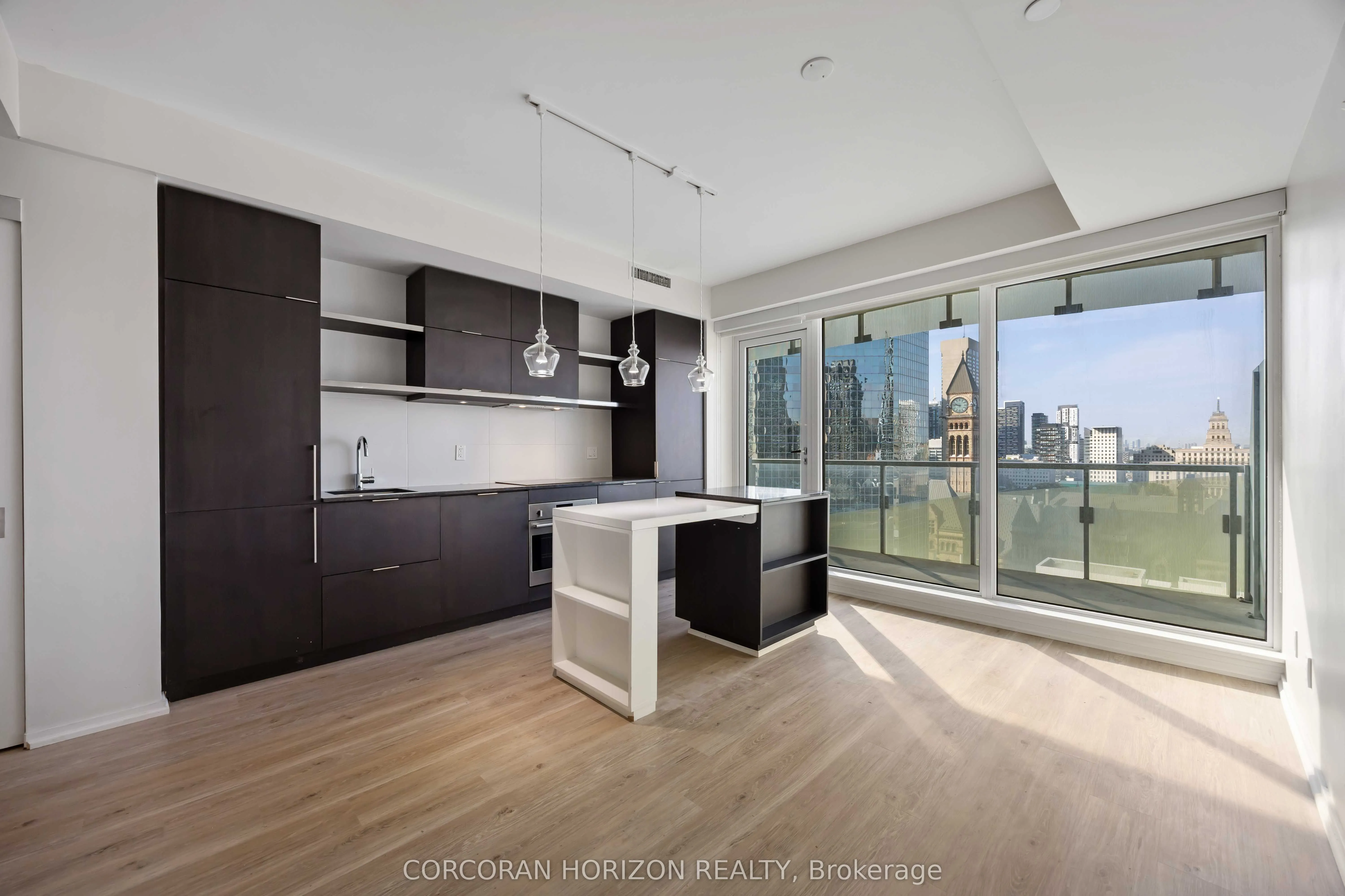 197 Yonge Street, #1411