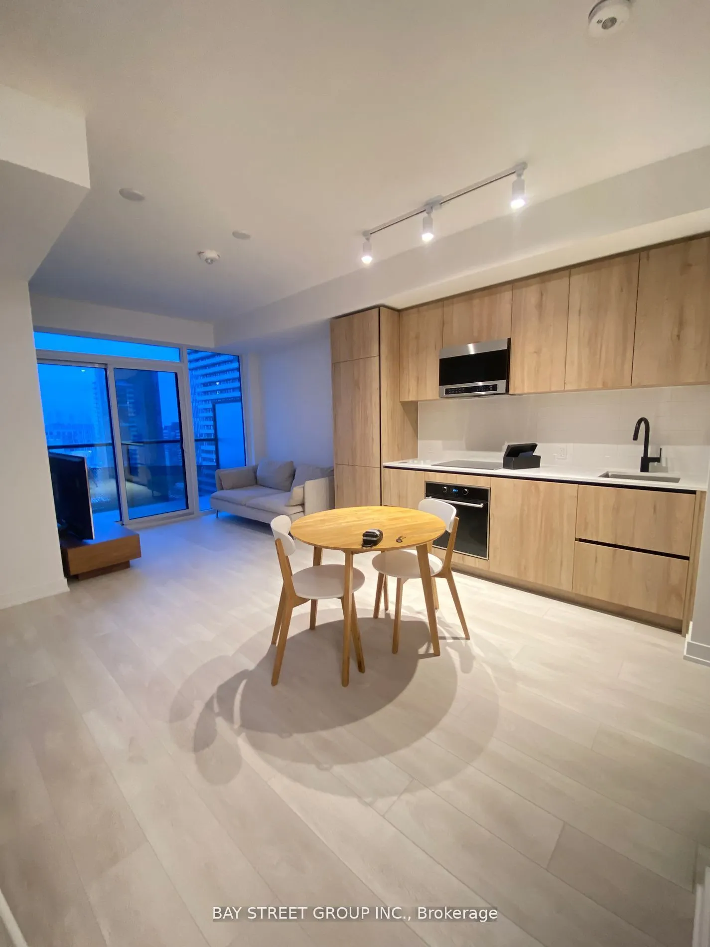 127 Broadway Avenue, #2513