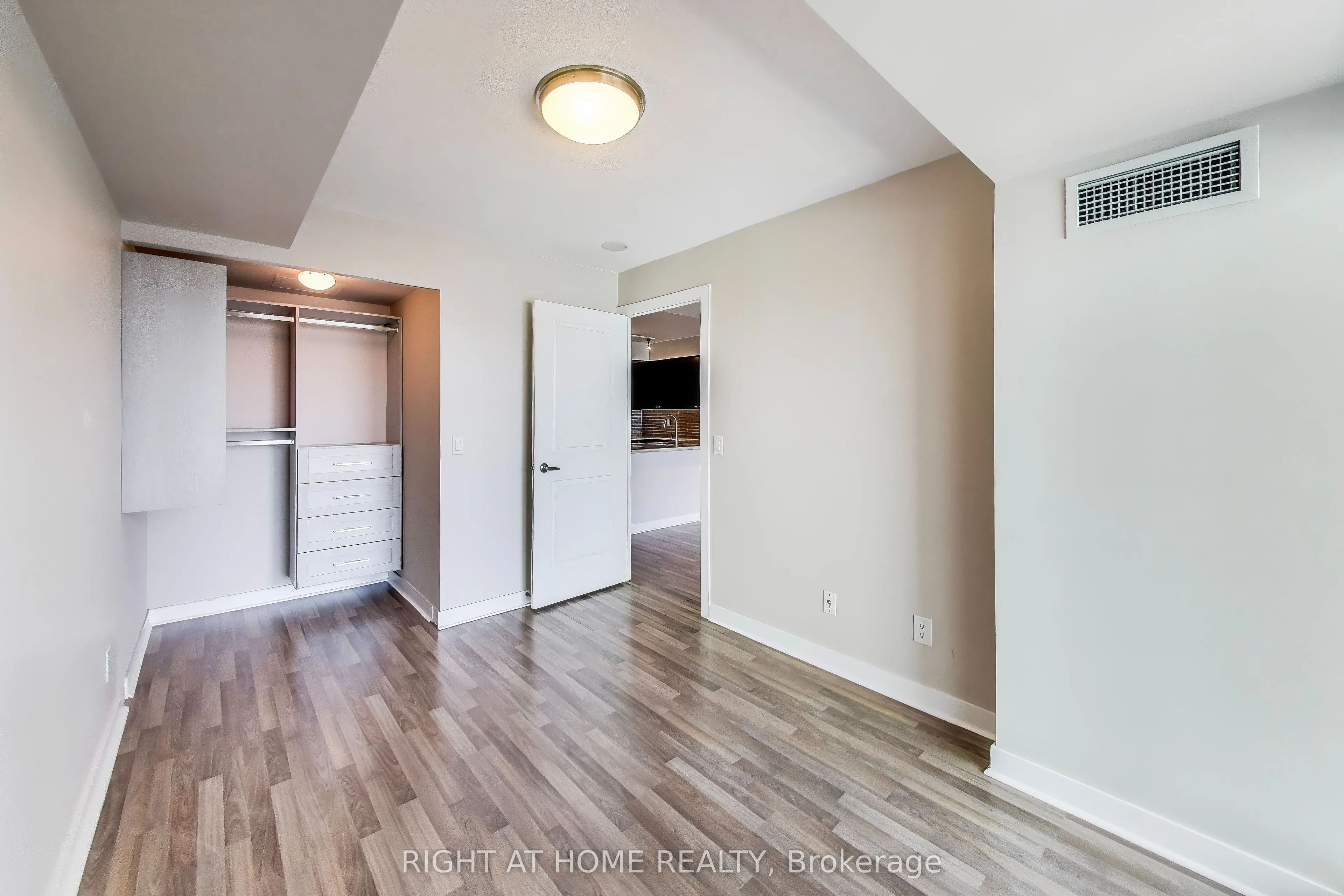 50 Lynn Williams Street, #1508
