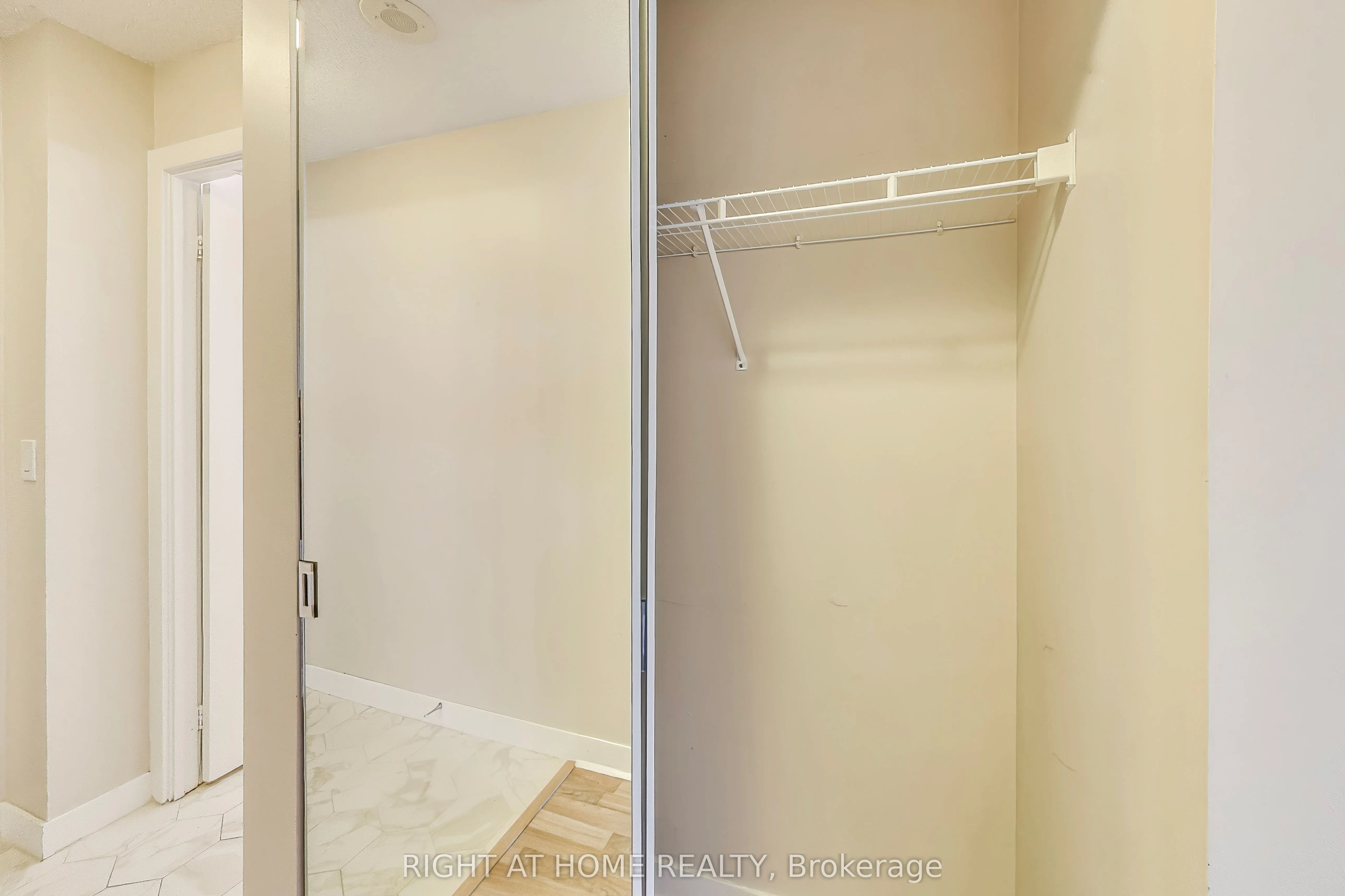 50 Lynn Williams Street, #1508