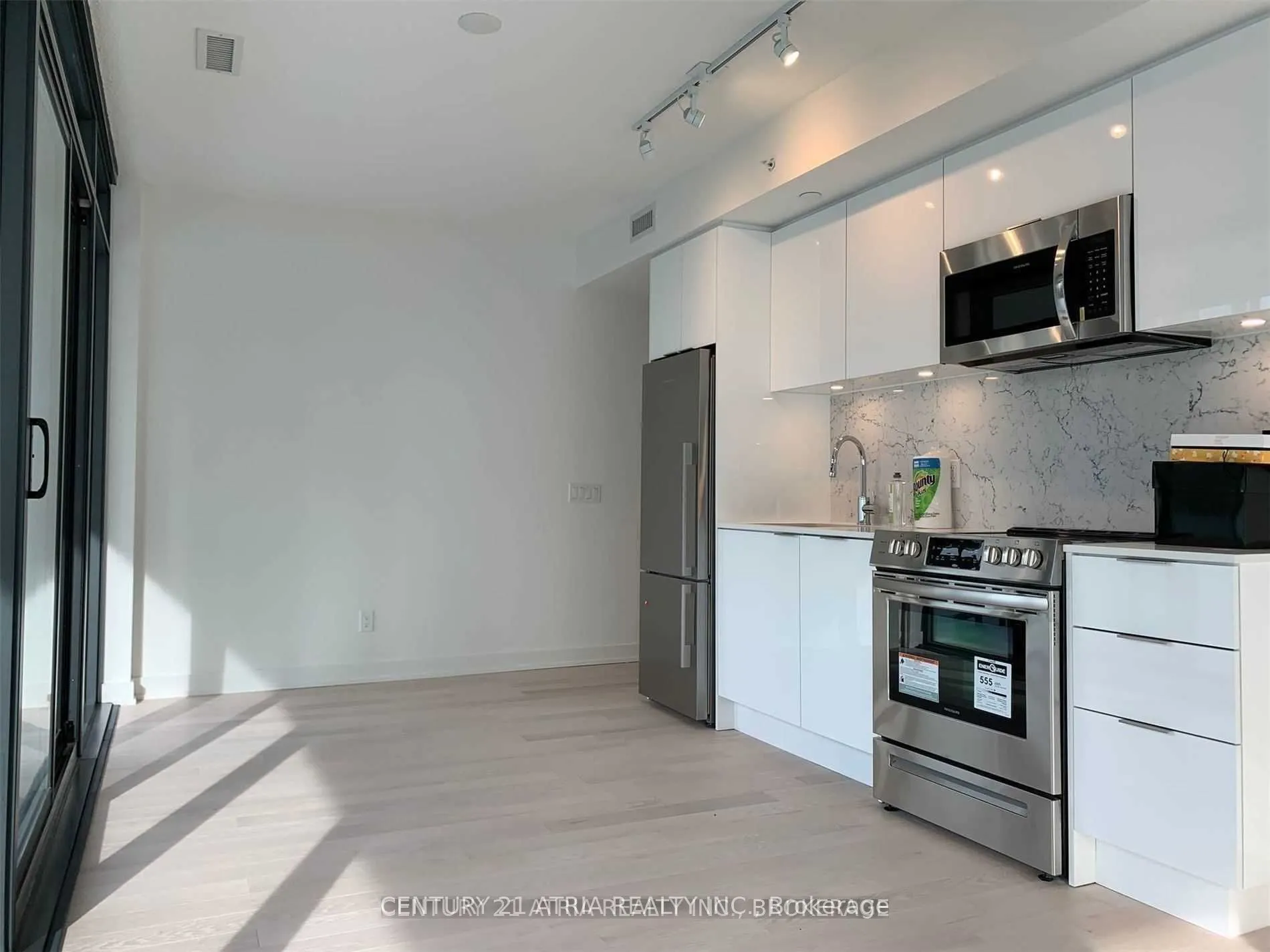 25 Richmond Street E, #1112