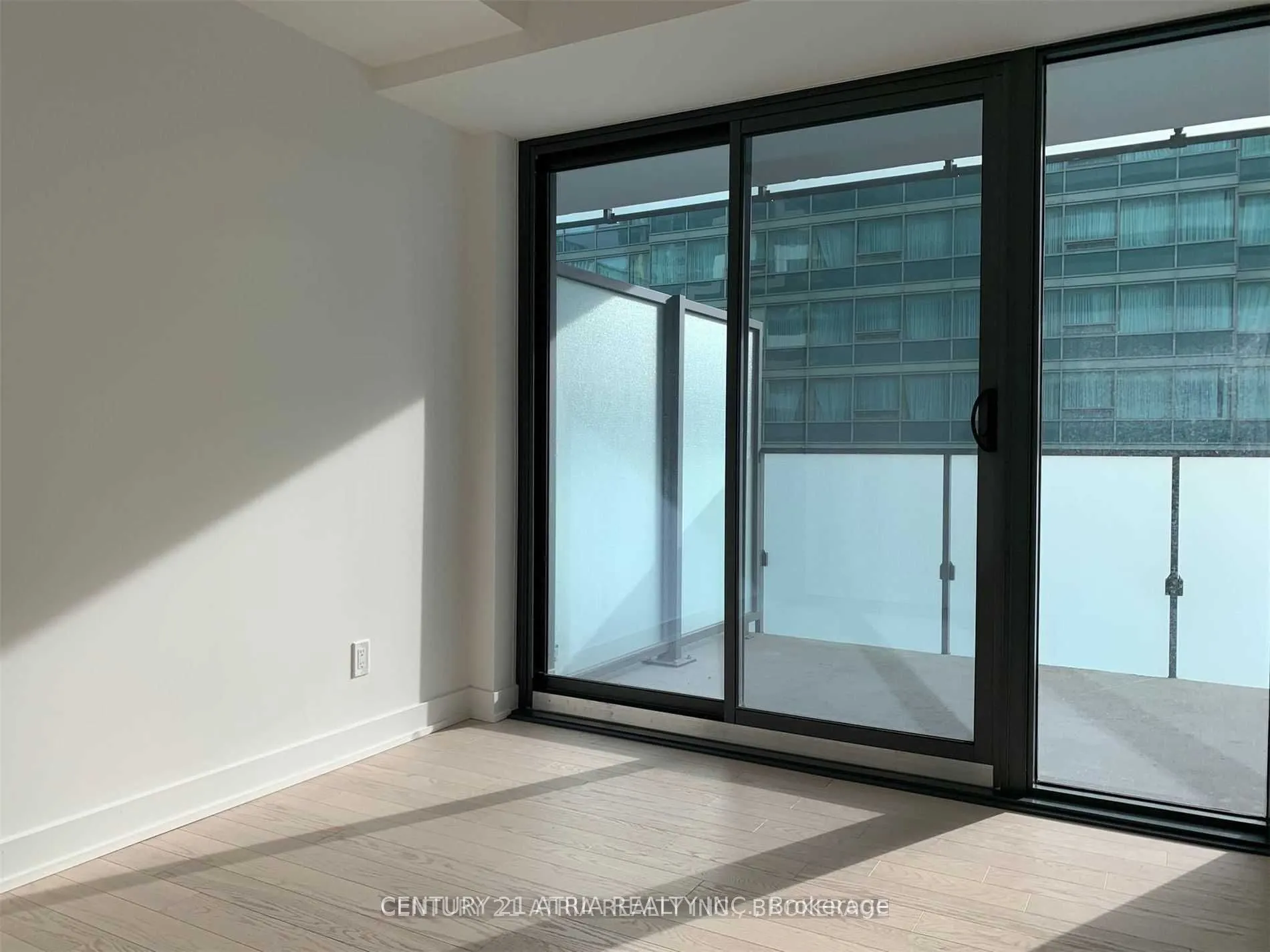 25 Richmond Street E, #1112