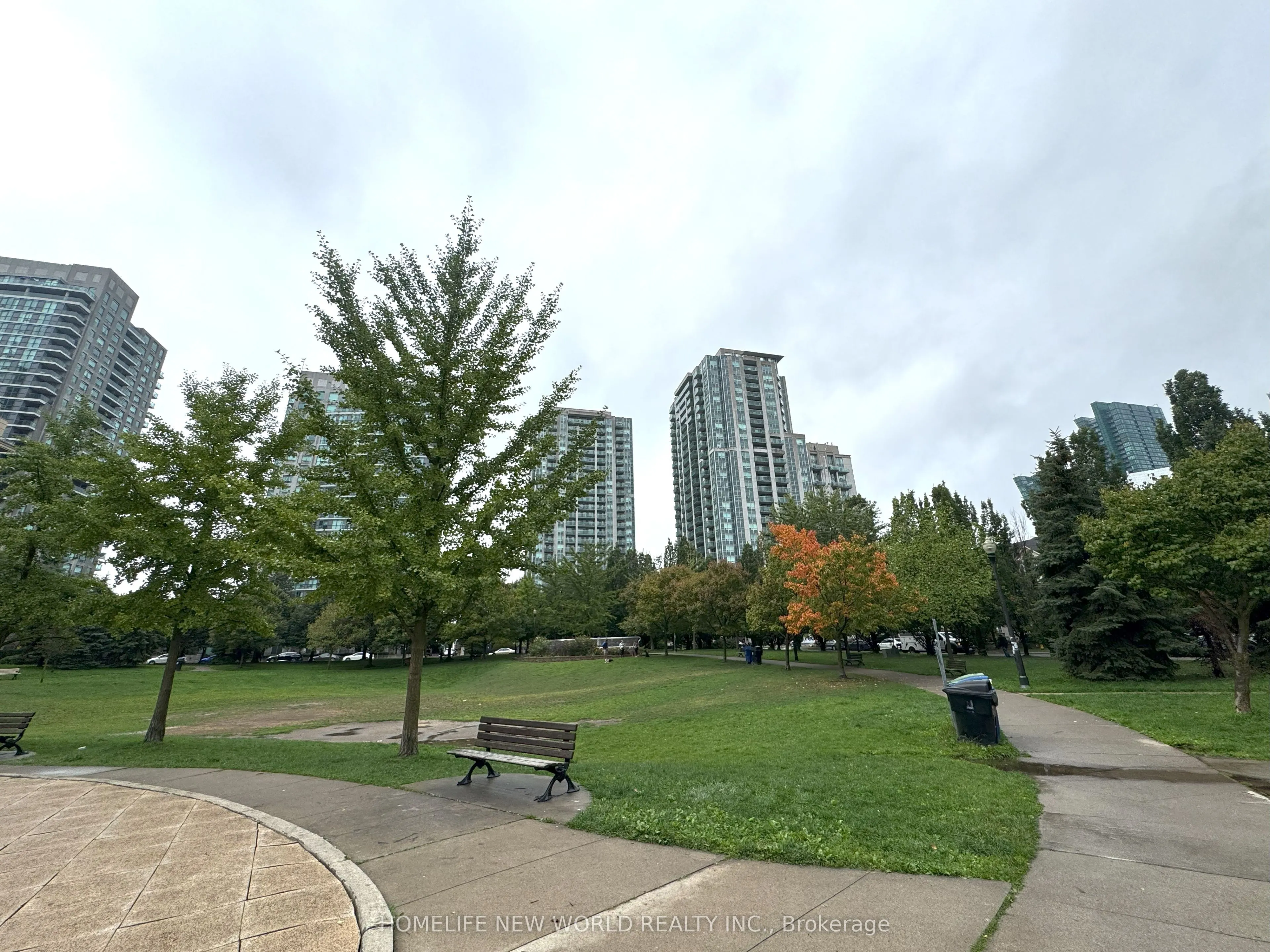 18 Harrison Garden Boulevard, #802