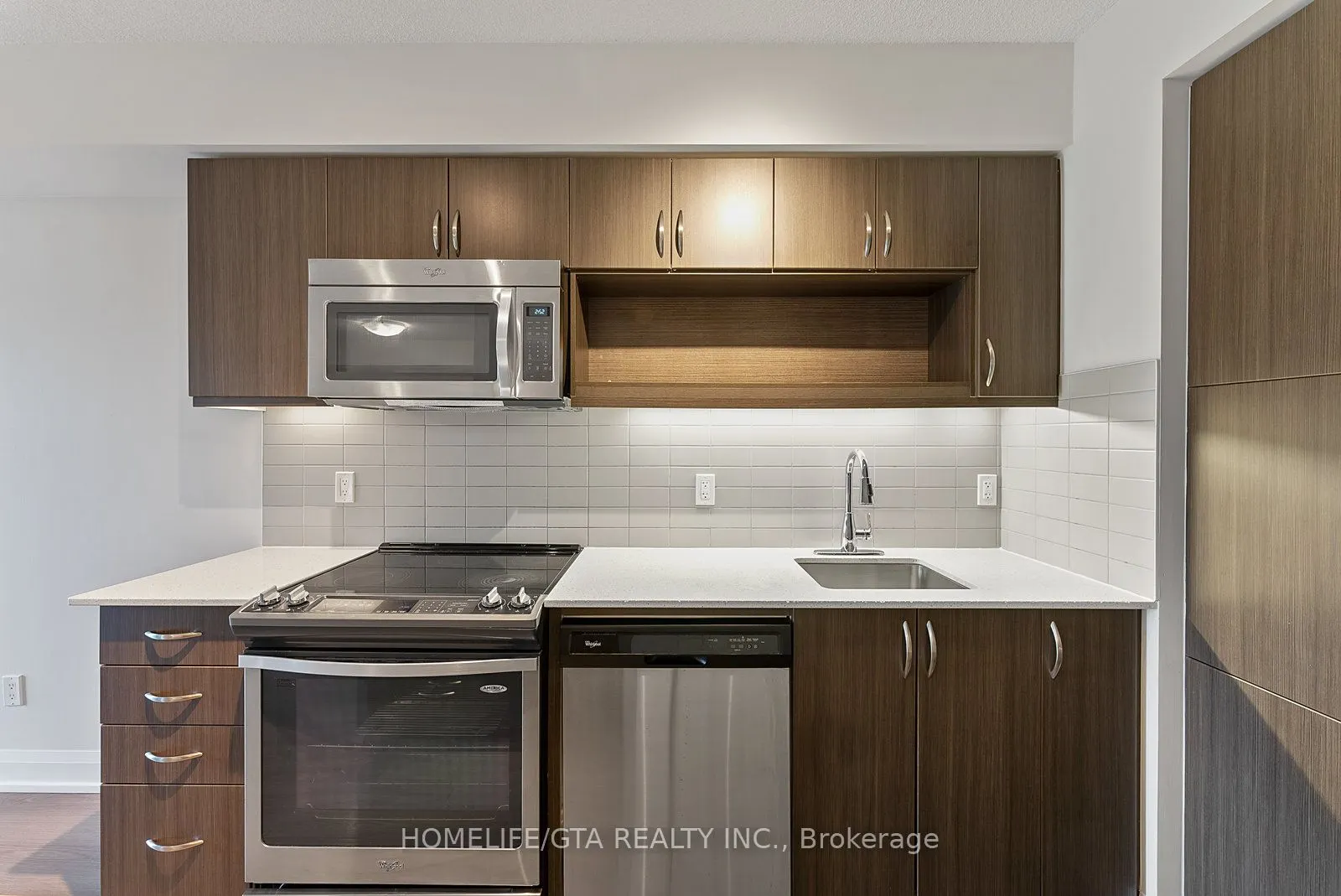 18 Graydon Hall Drive, #304