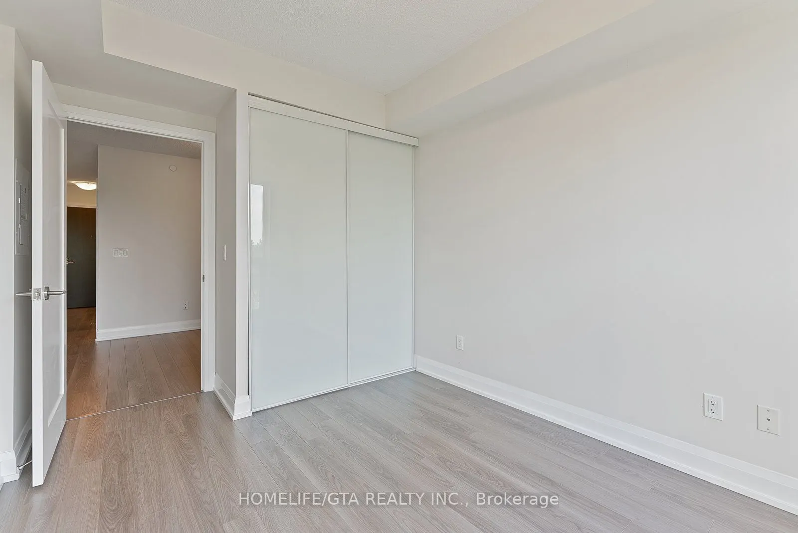 18 Graydon Hall Drive, #304