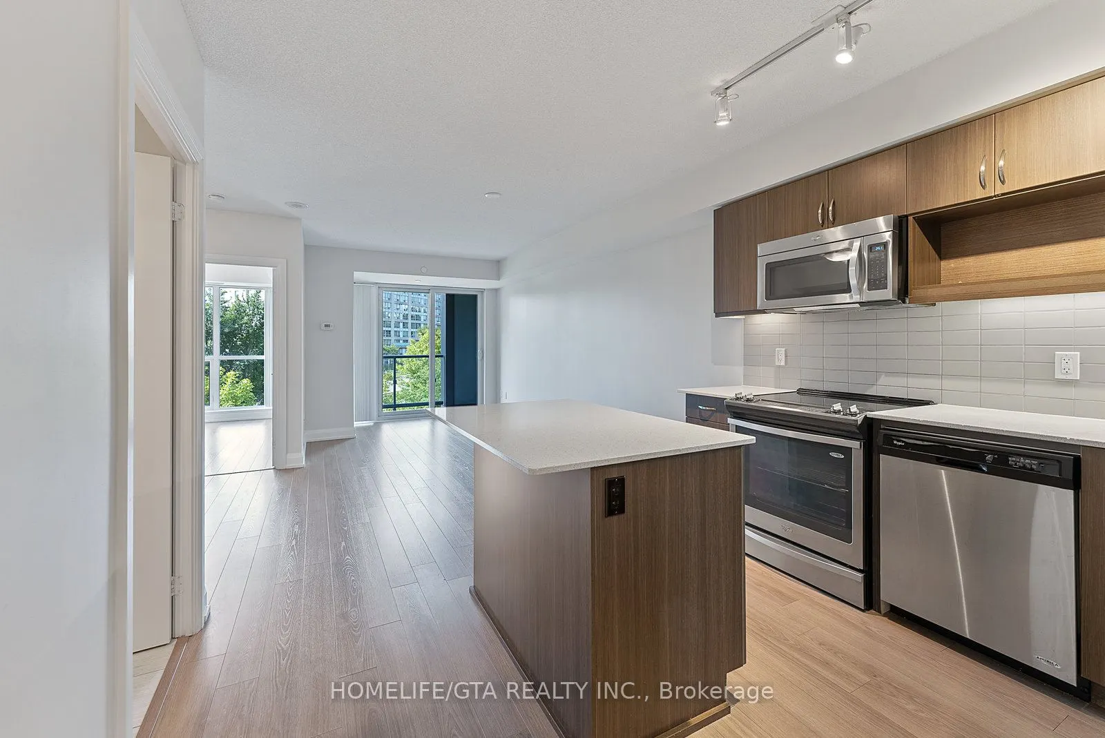 18 Graydon Hall Drive, #304