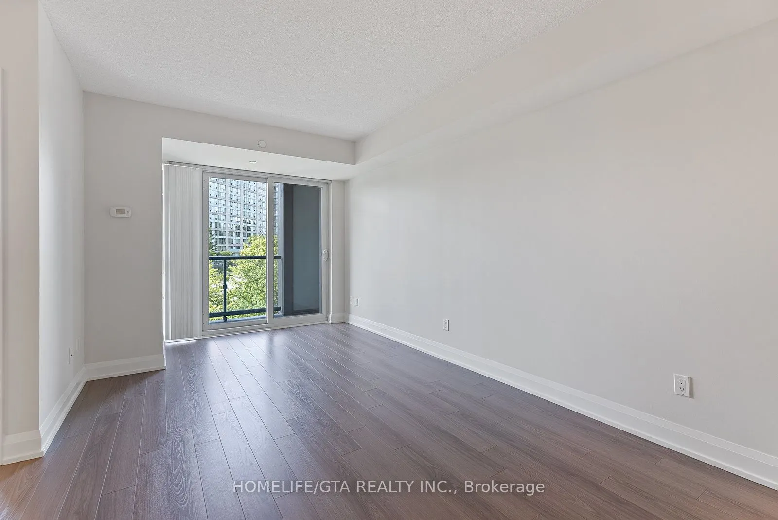 18 Graydon Hall Drive, #304