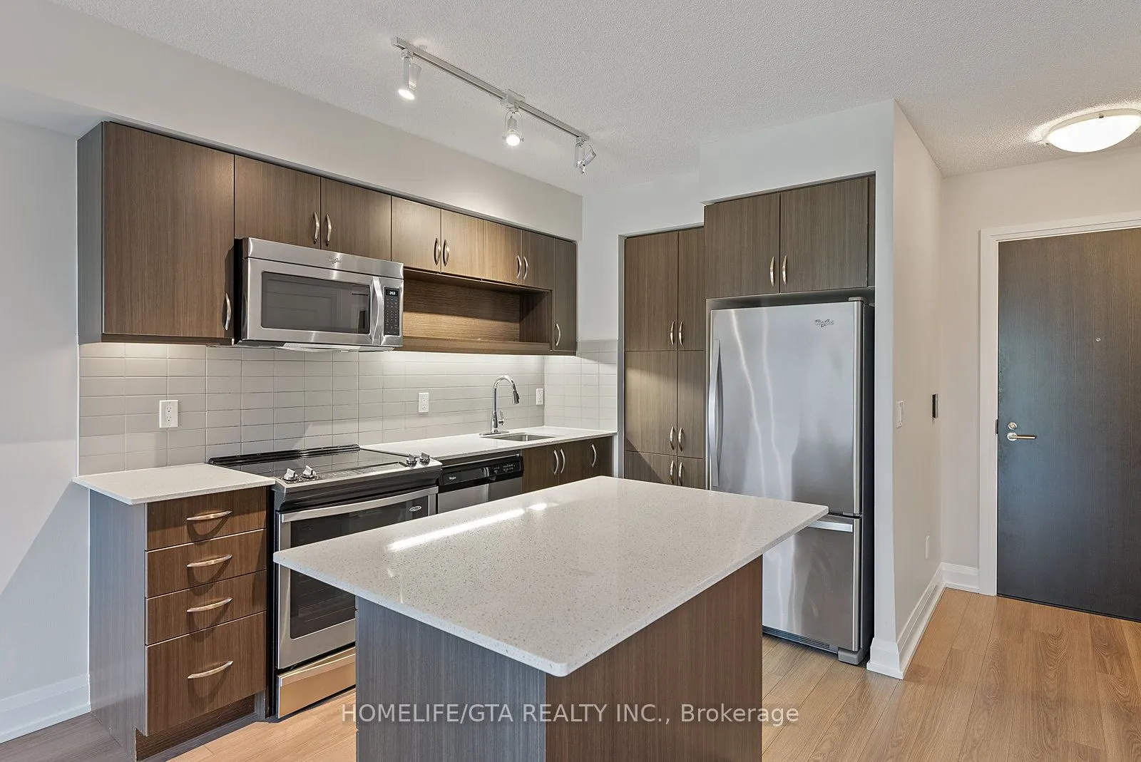 18 Graydon Hall Drive, #304