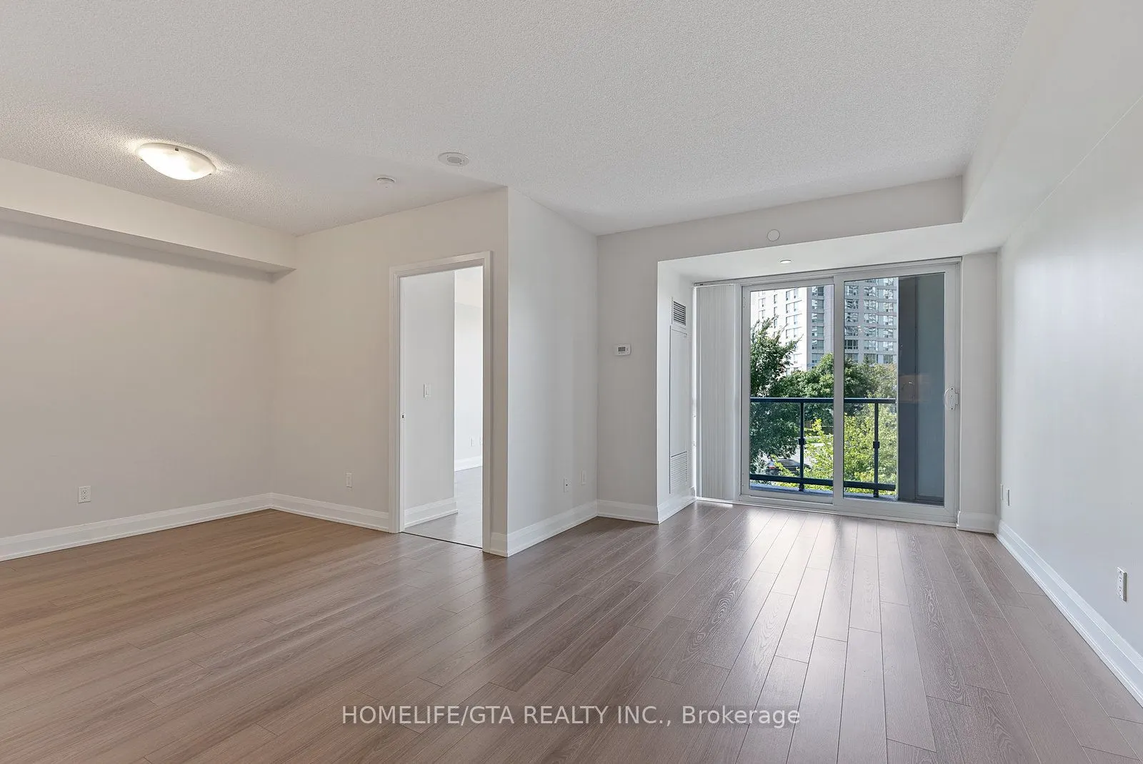 18 Graydon Hall Drive, #304