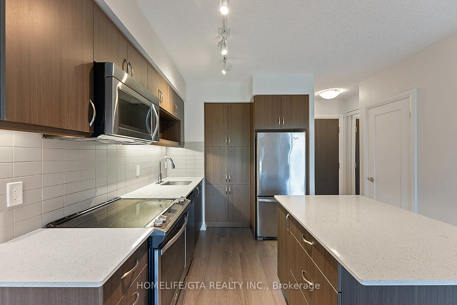 18 Graydon Hall Drive, #304