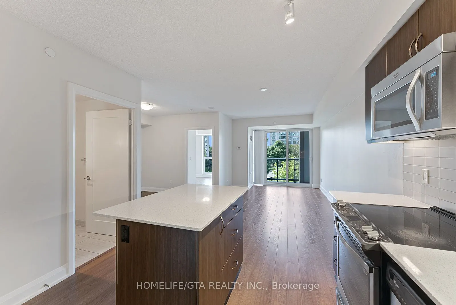 18 Graydon Hall Drive, #304
