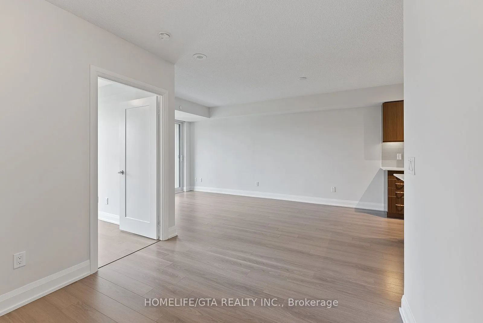 18 Graydon Hall Drive, #304