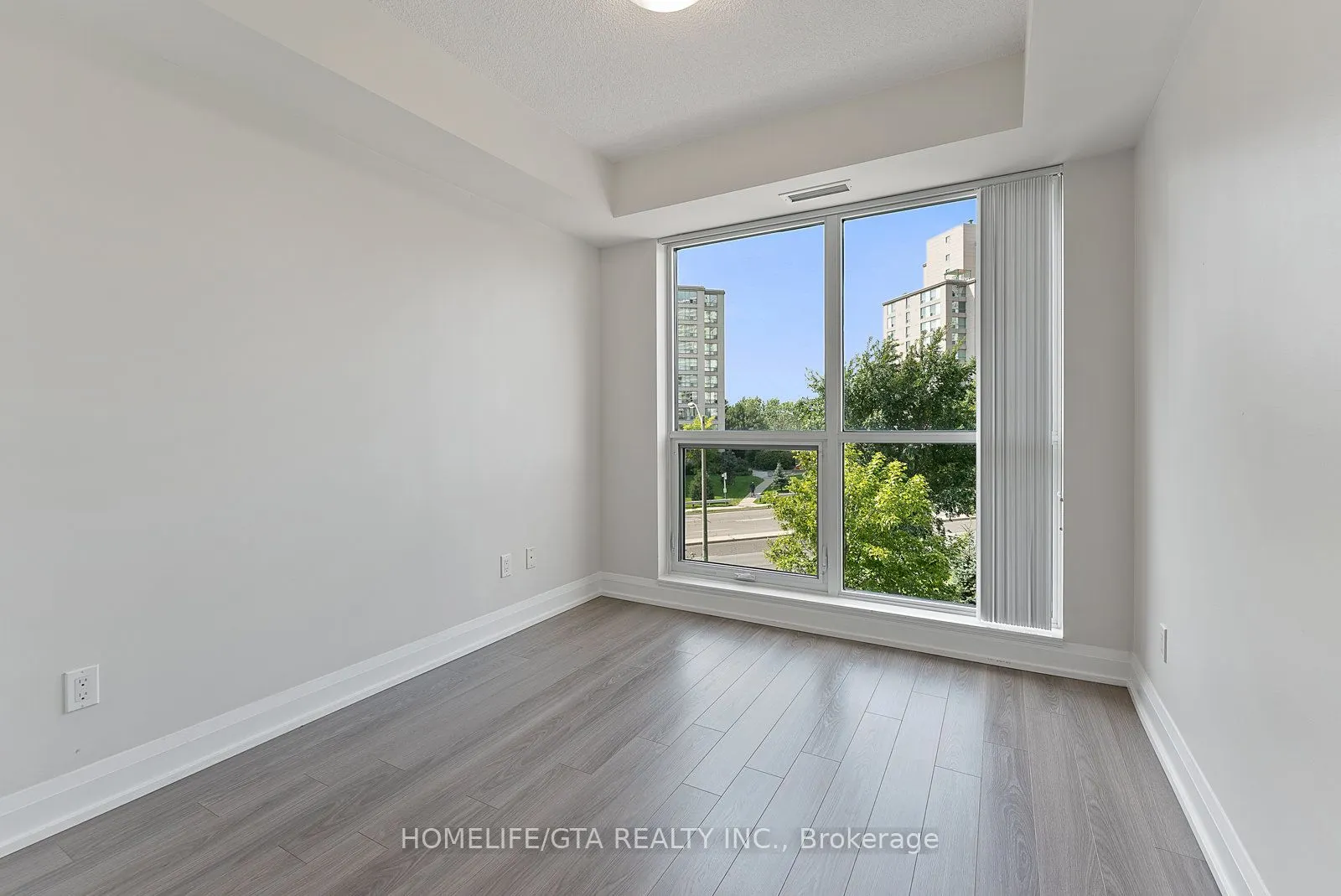 18 Graydon Hall Drive, #304