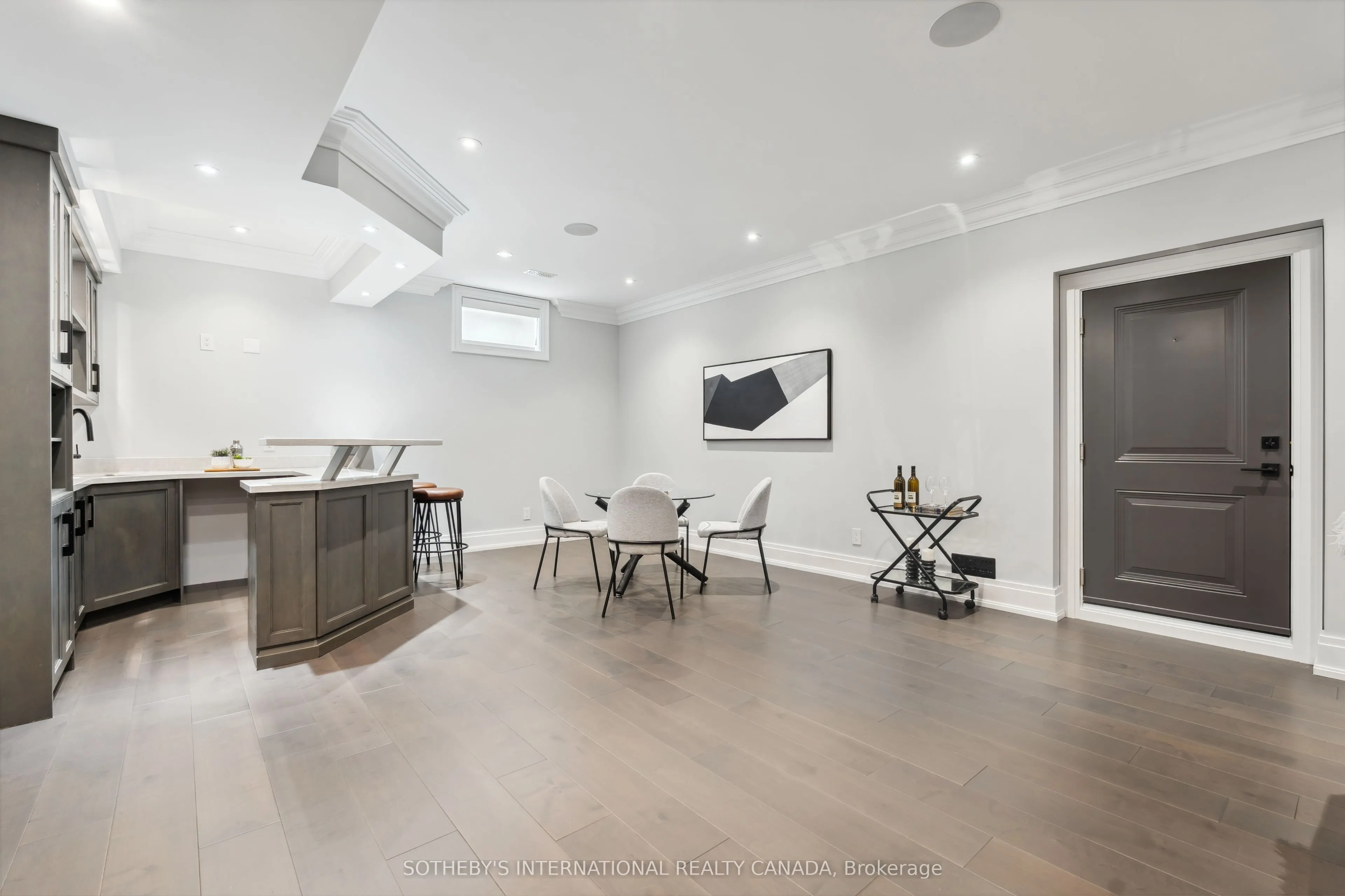 222 Connaught Avenue