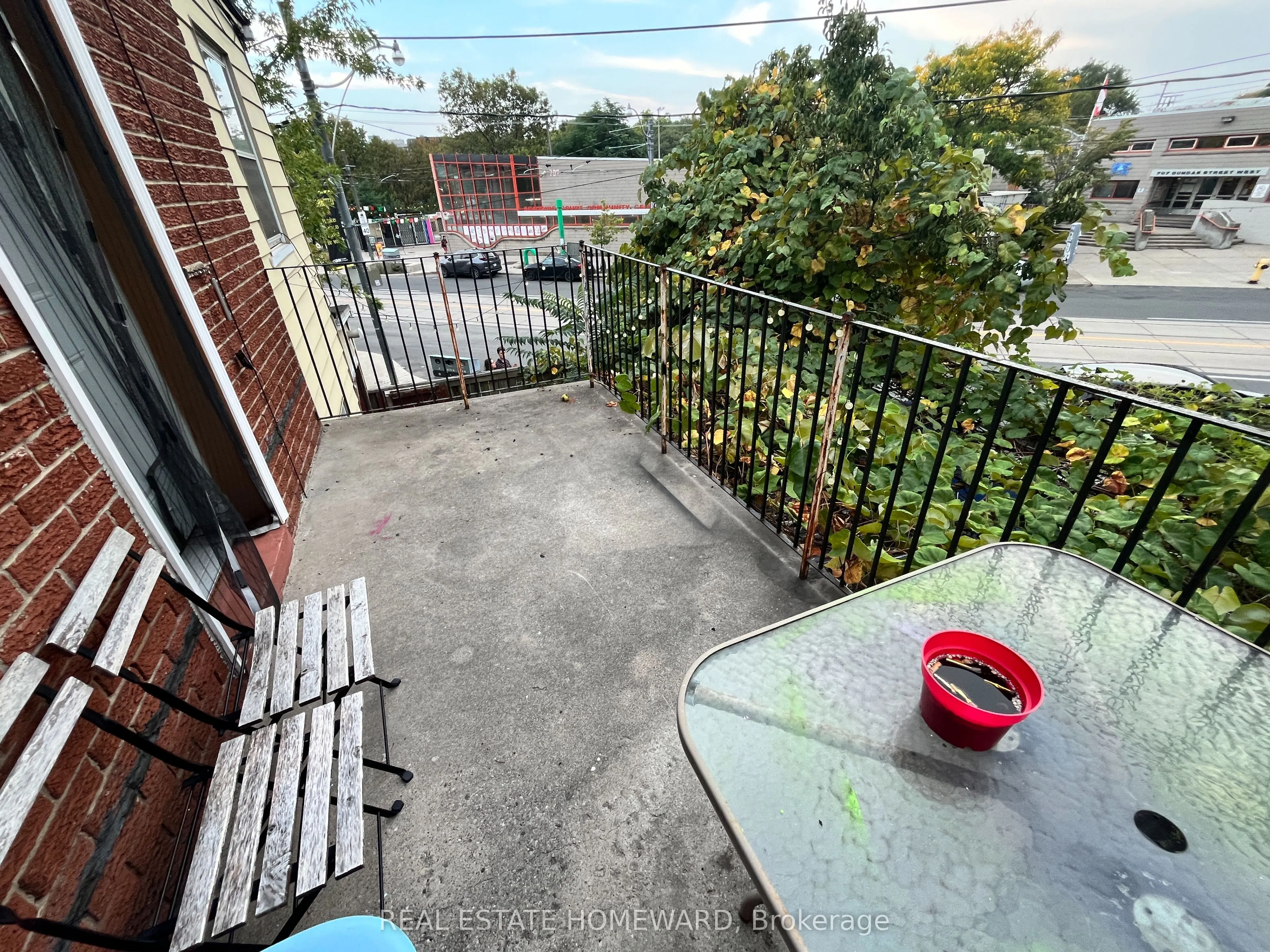 6 Casimir Street