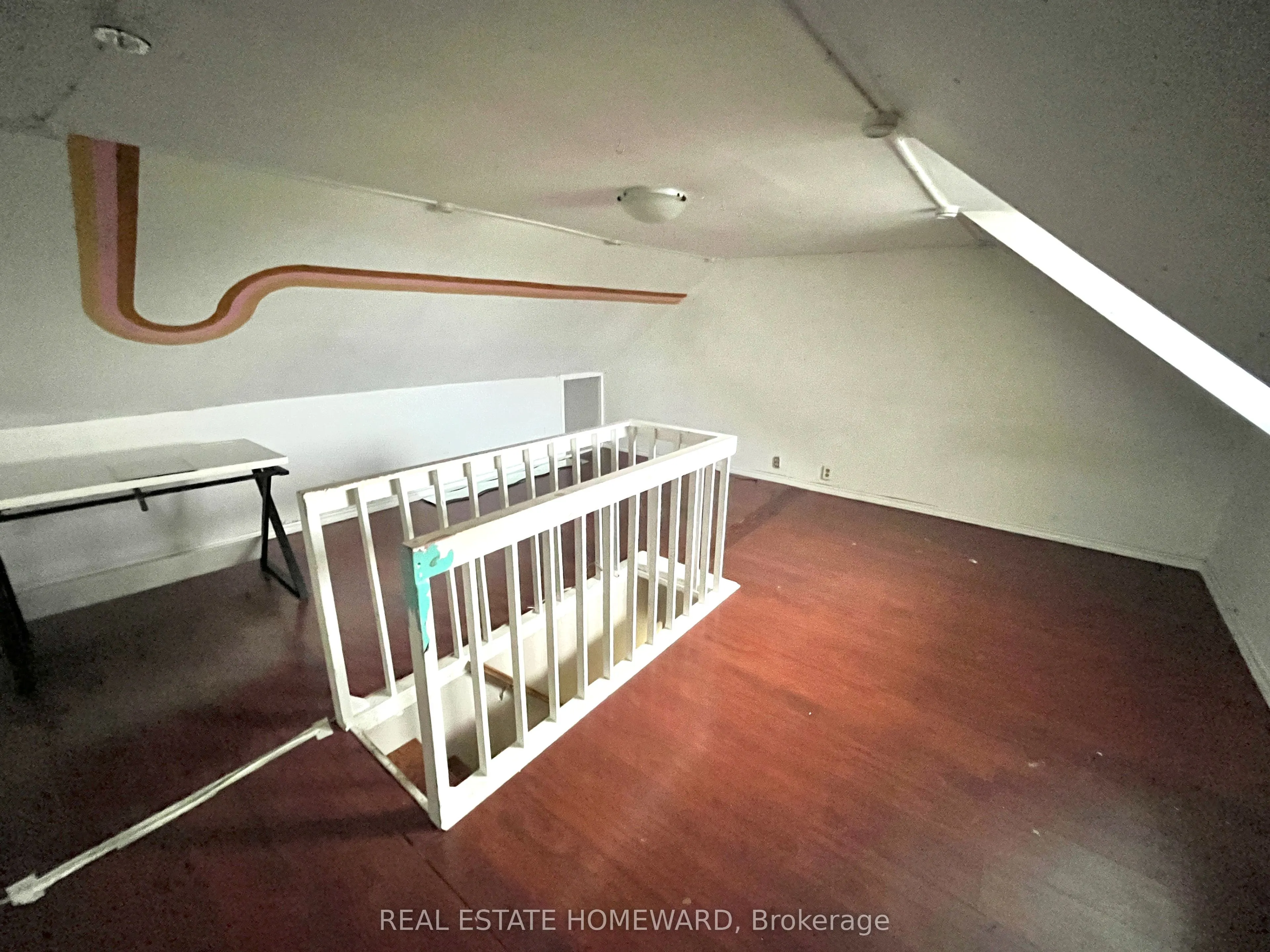 6 Casimir Street