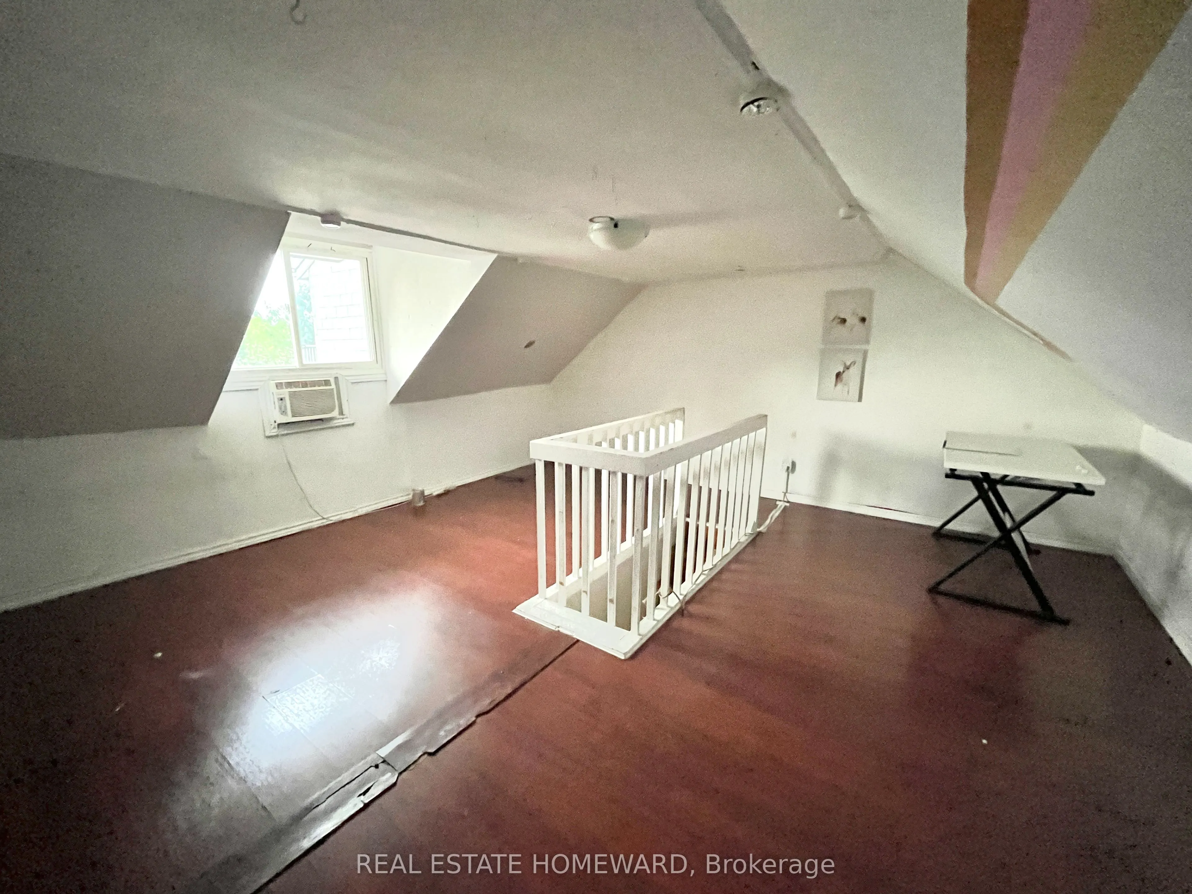6 Casimir Street