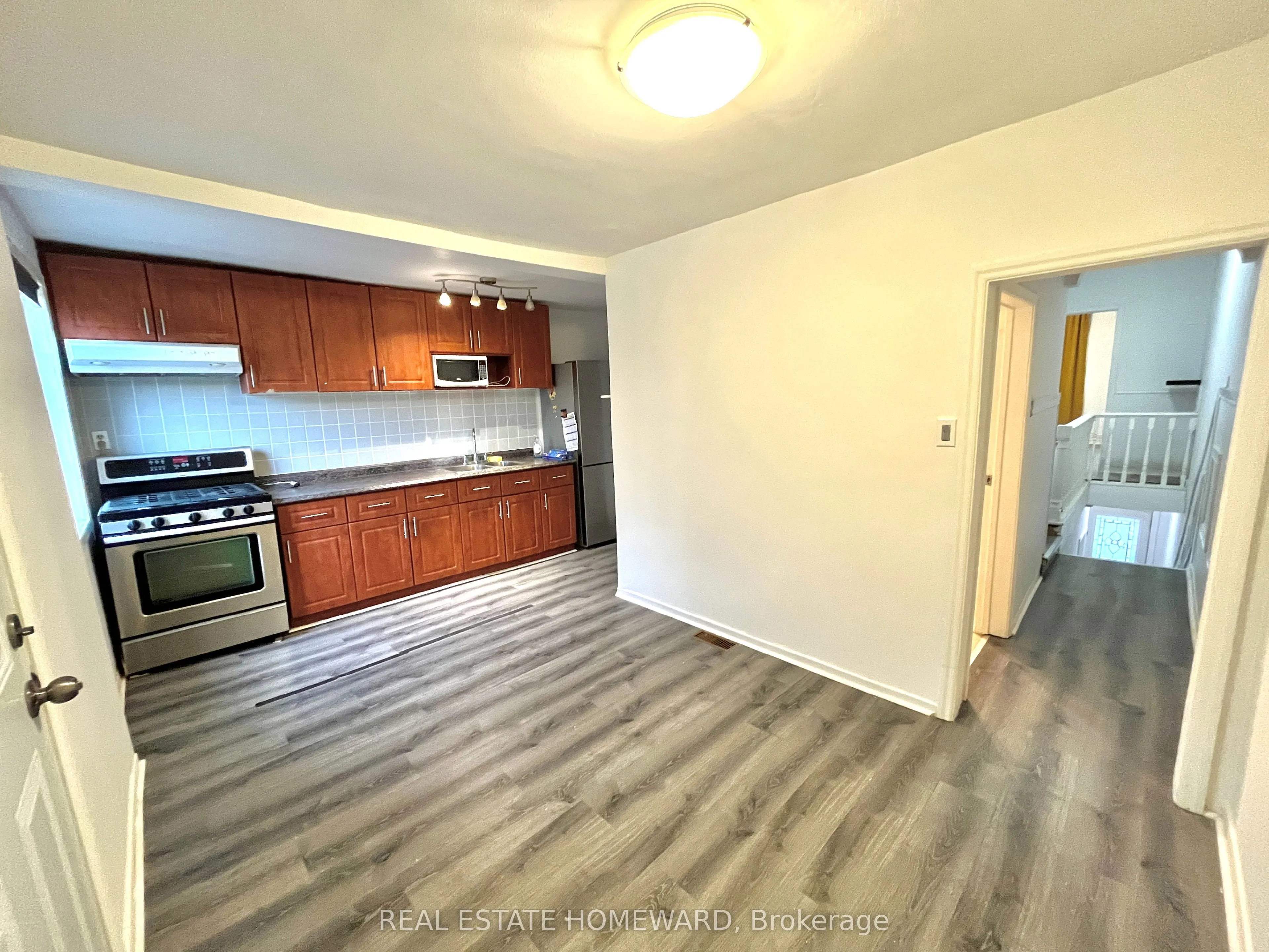 6 Casimir Street