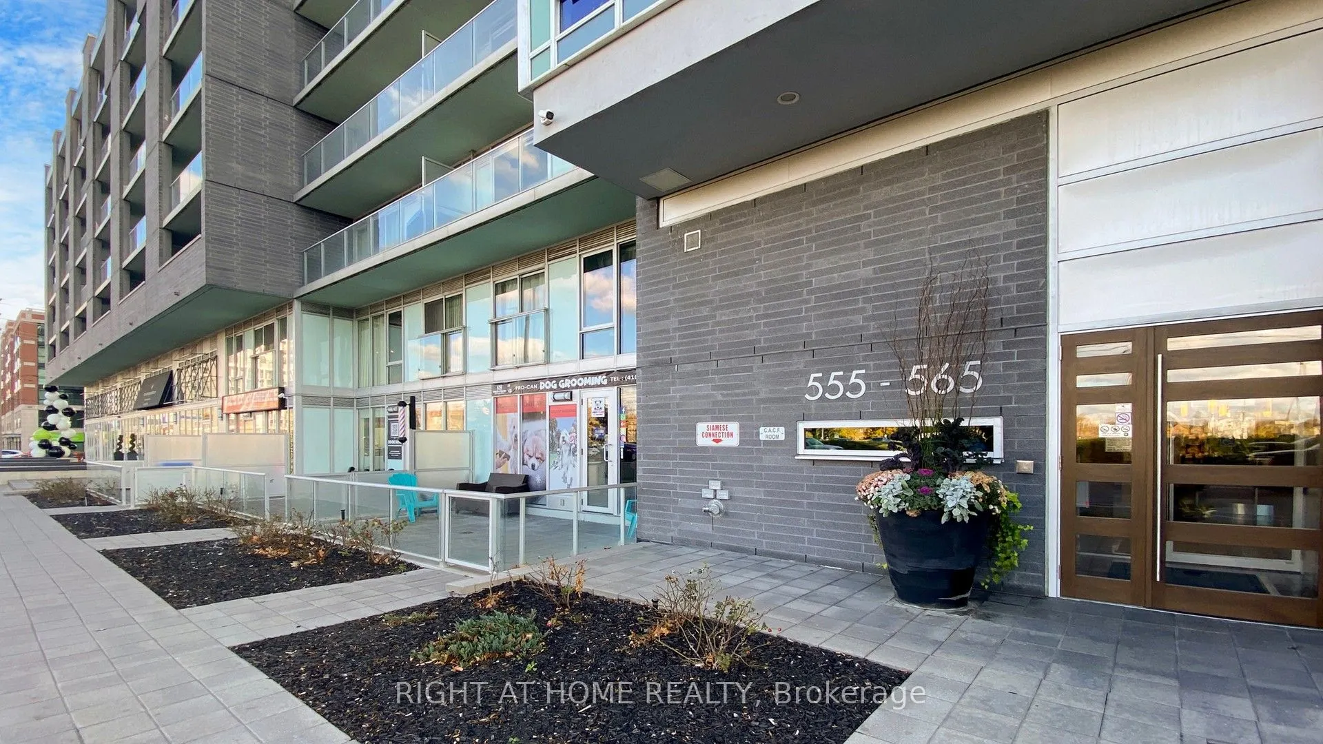 555 Wilson Avenue, #E1208