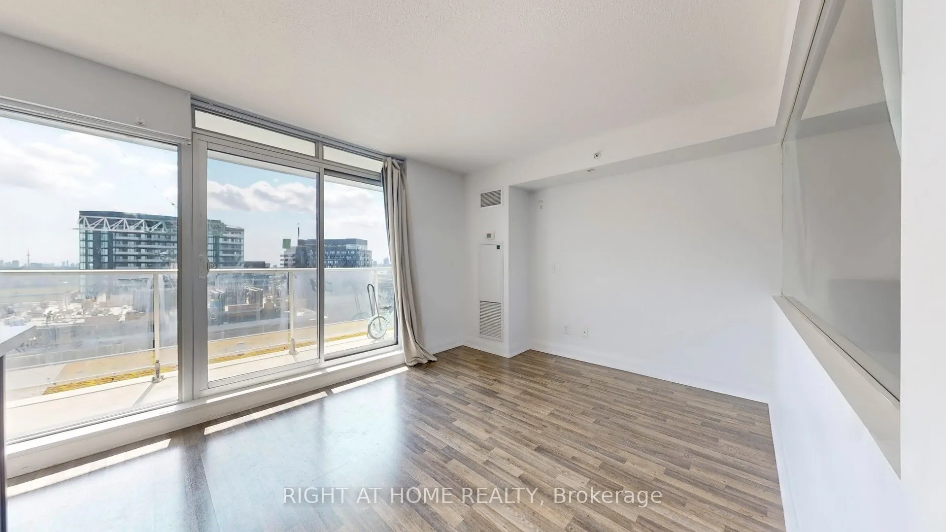 555 Wilson Avenue, #E1208