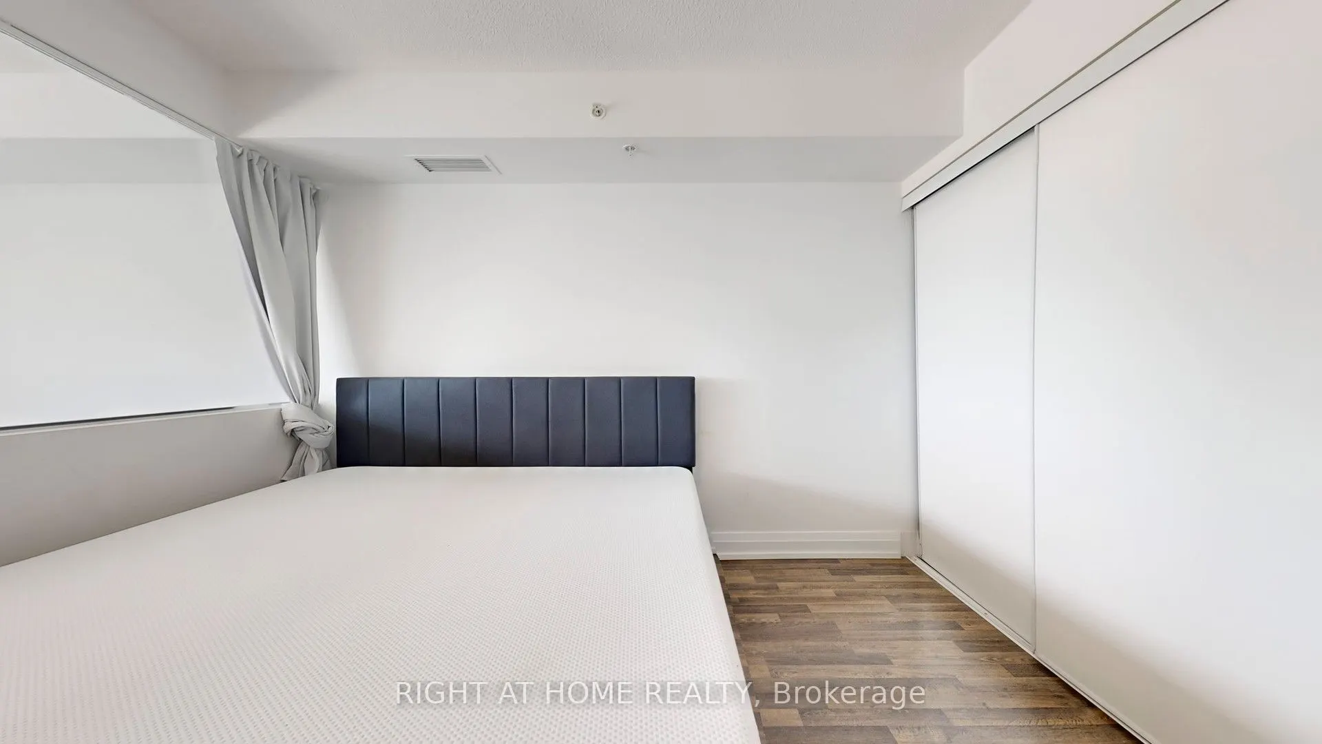 555 Wilson Avenue, #E1208