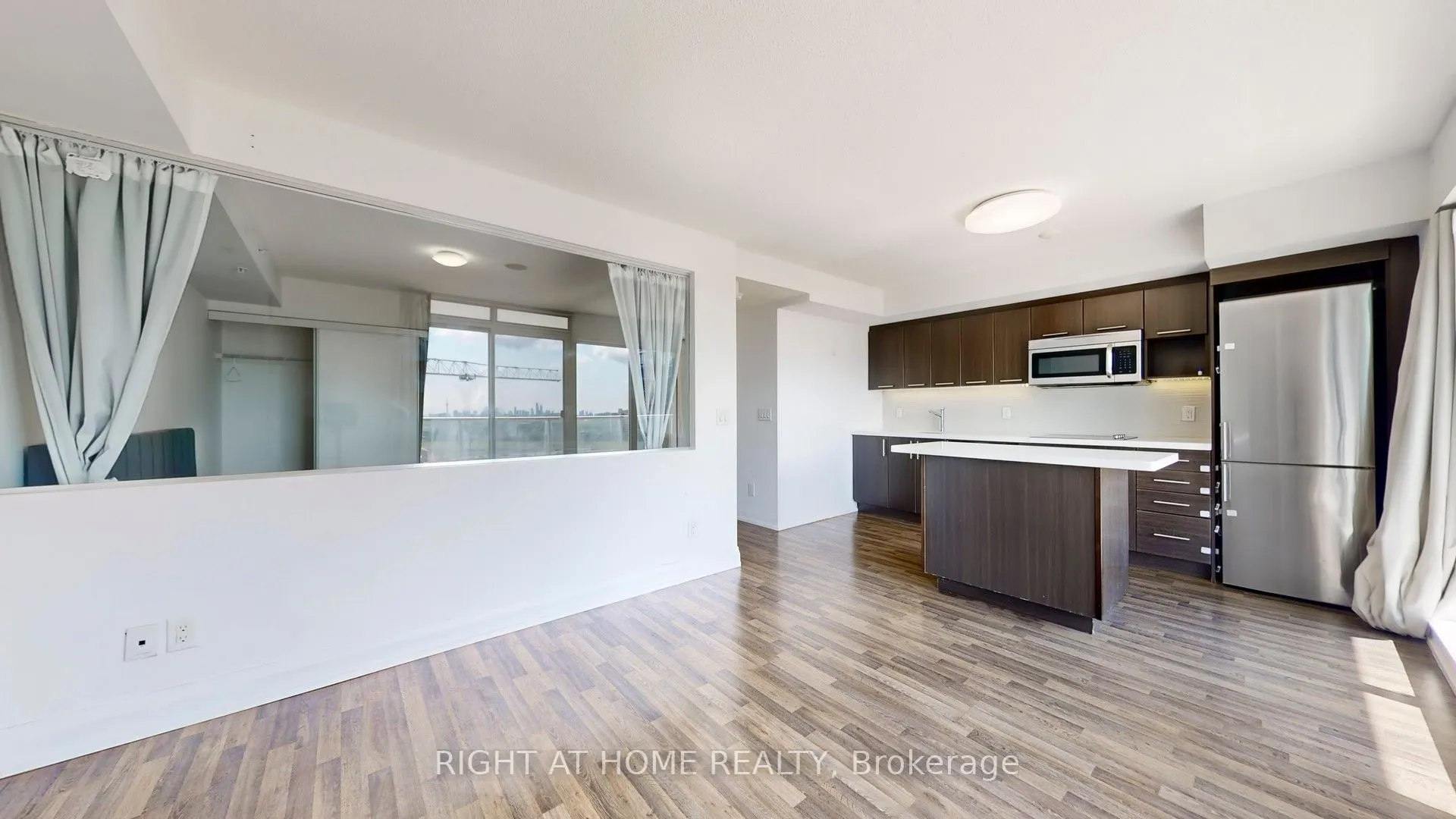 555 Wilson Avenue, #E1208